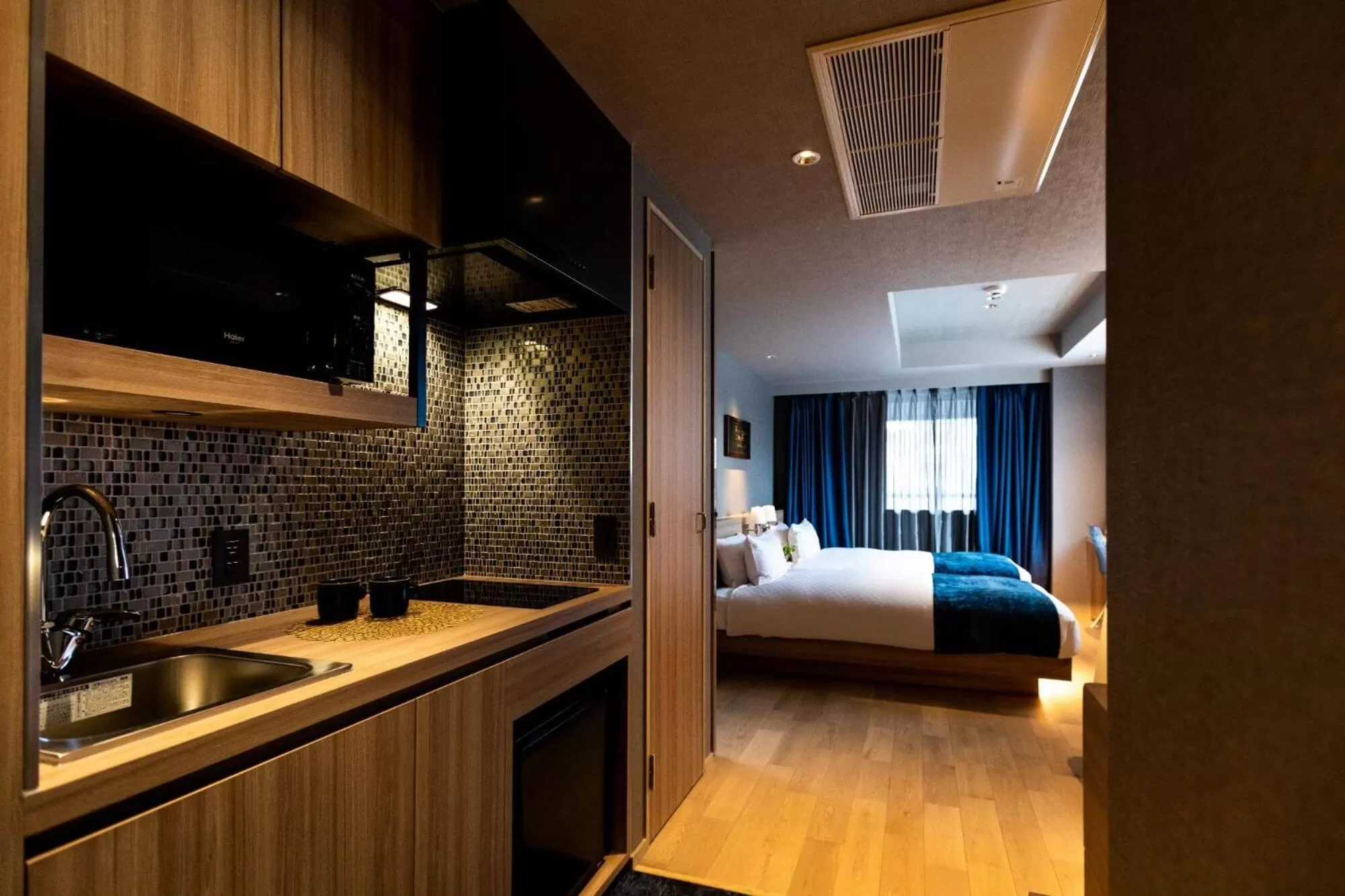 Kitchen or kitchenette, Bed in THE MACHIYA EBISUYA