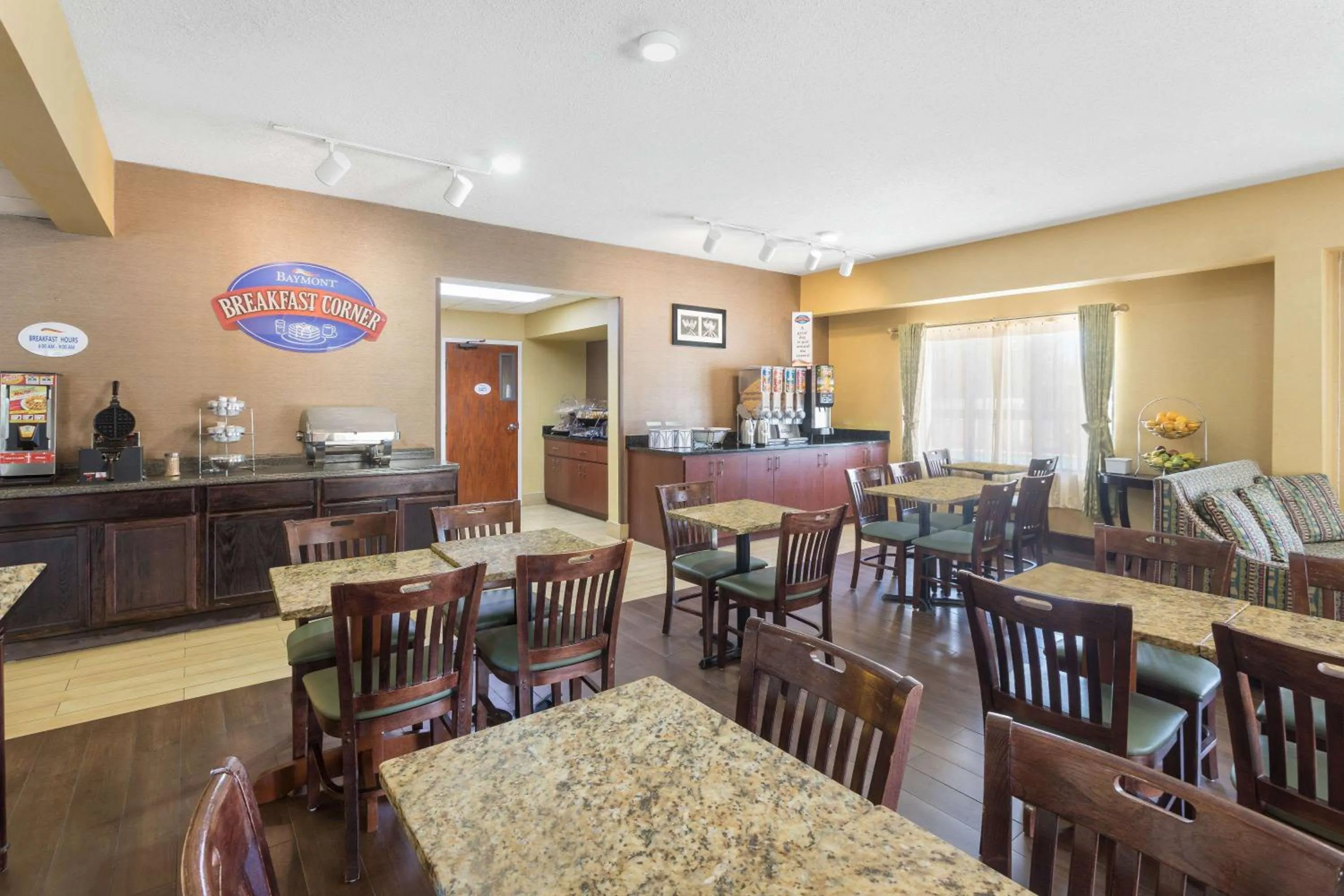 Restaurant/places to eat in Baymont by Wyndham Orangeburg North