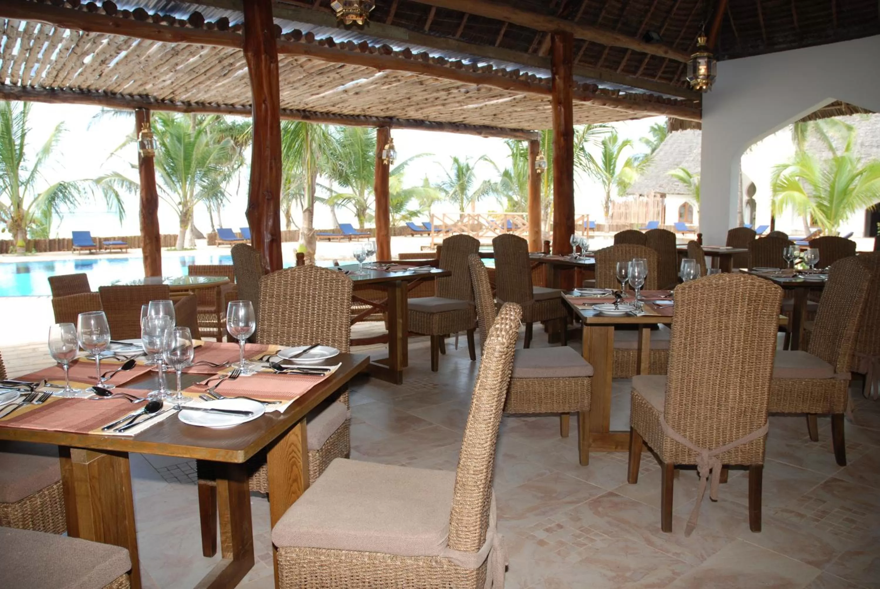 Restaurant/places to eat in Sultan Sands Island Resort & Spa