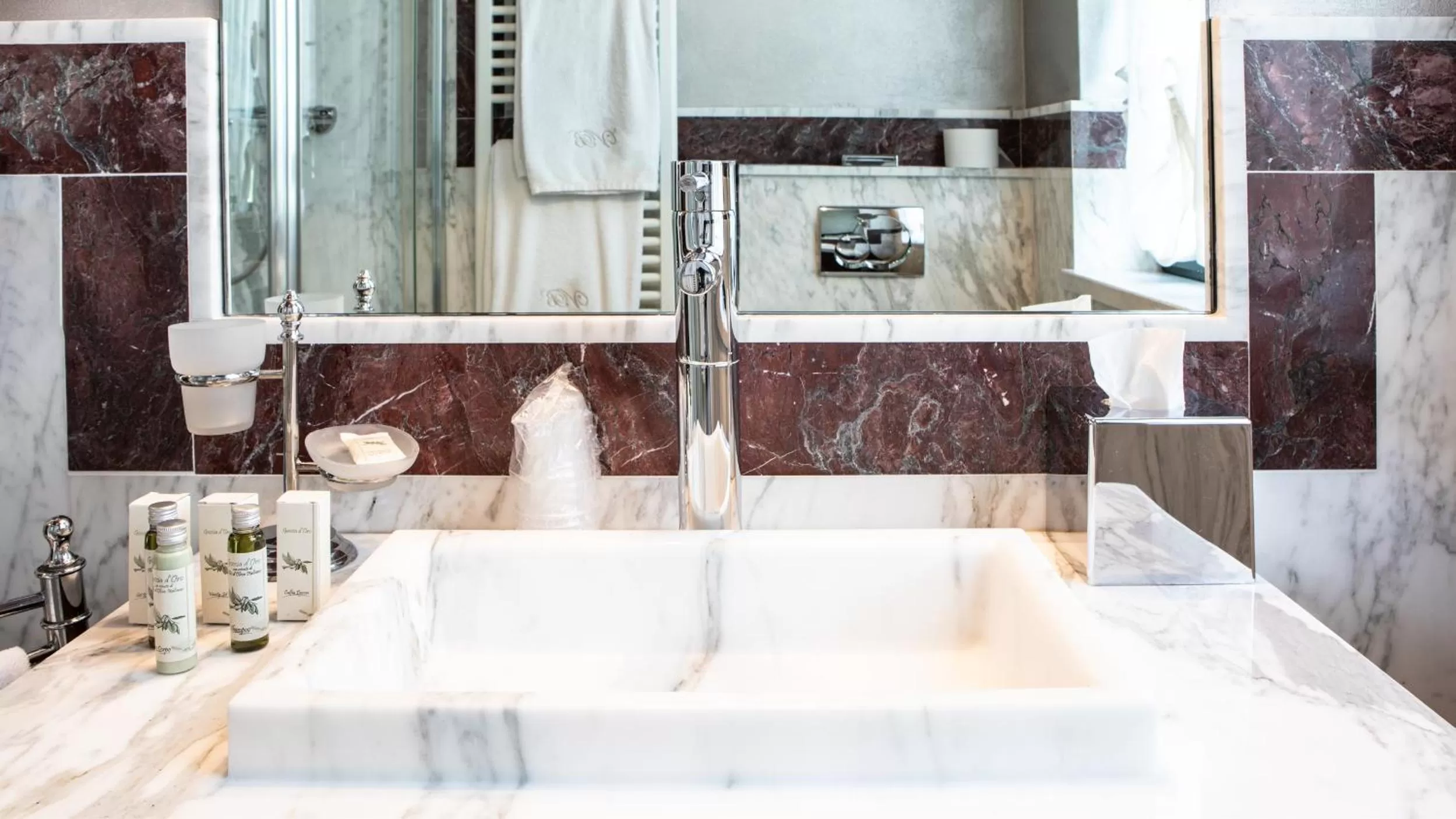 Toilet, Bed in Villa Belverde Boutique Hotel