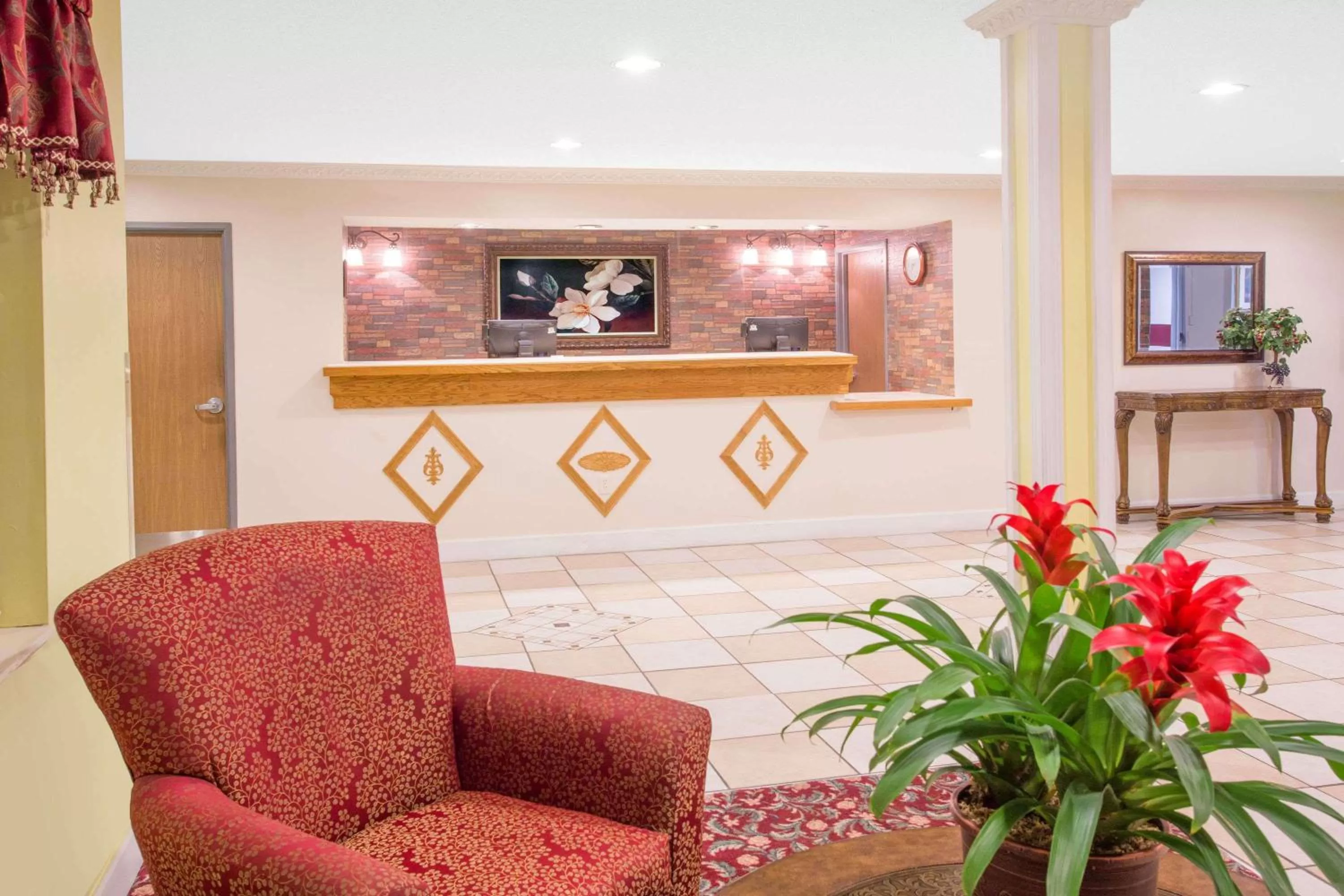 Lobby or reception in Days Inn by Wyndham Lake Village