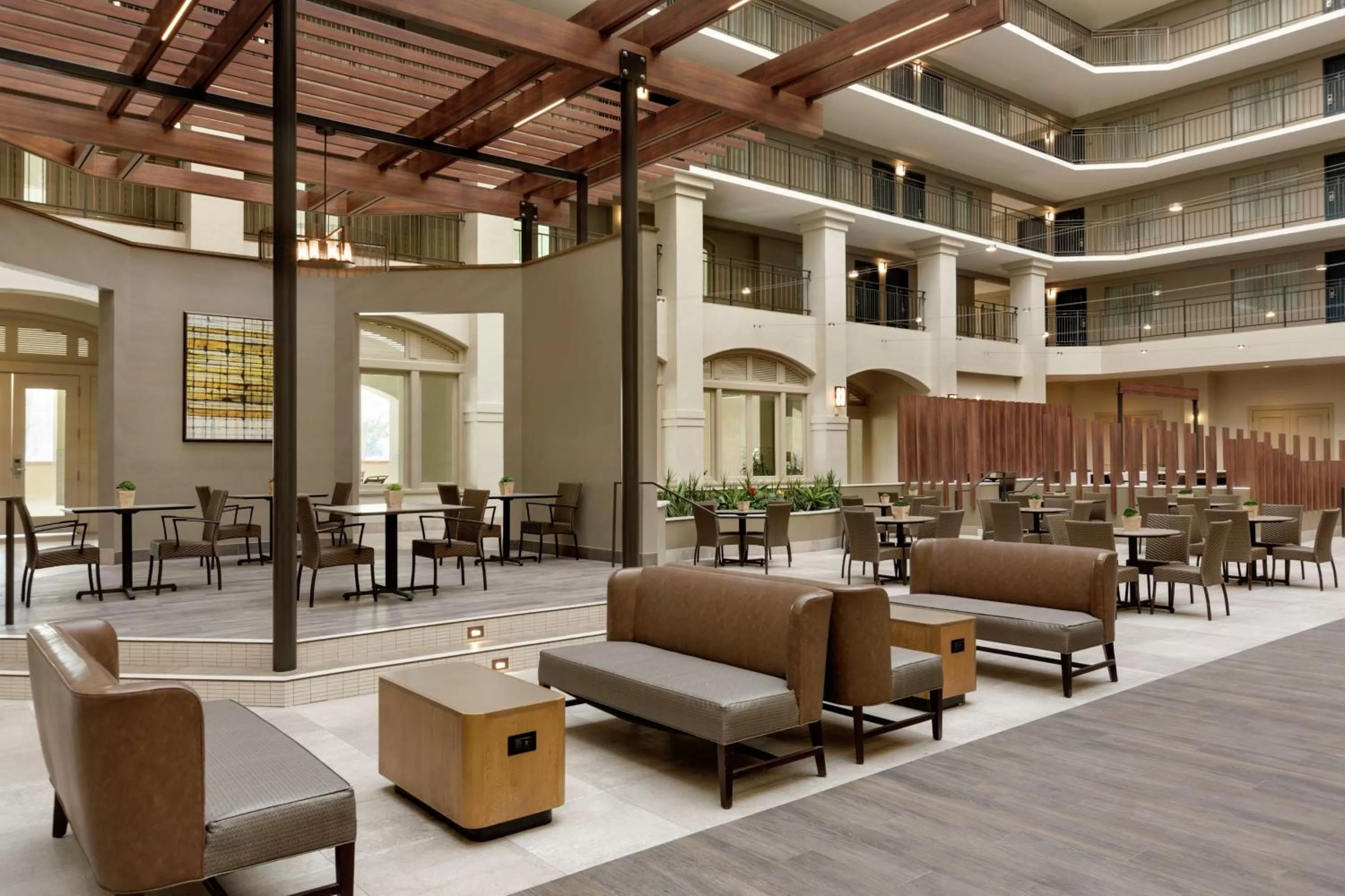 Lobby or reception in Embassy Suites by Hilton Milpitas Silicon Valley