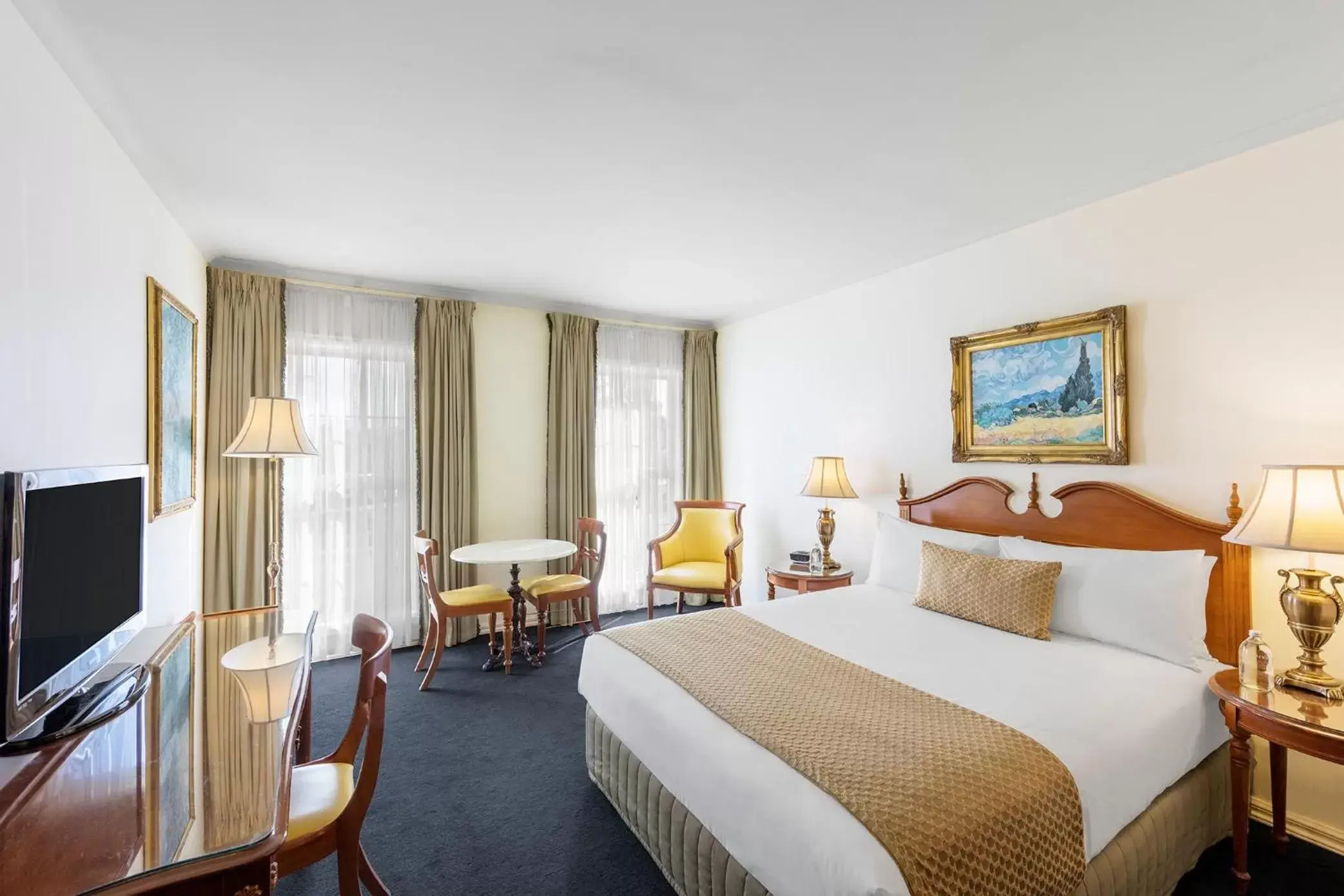 Standard Queen Room in Canterbury International Hotel Standard Queen Room in Canterbury International Hotel