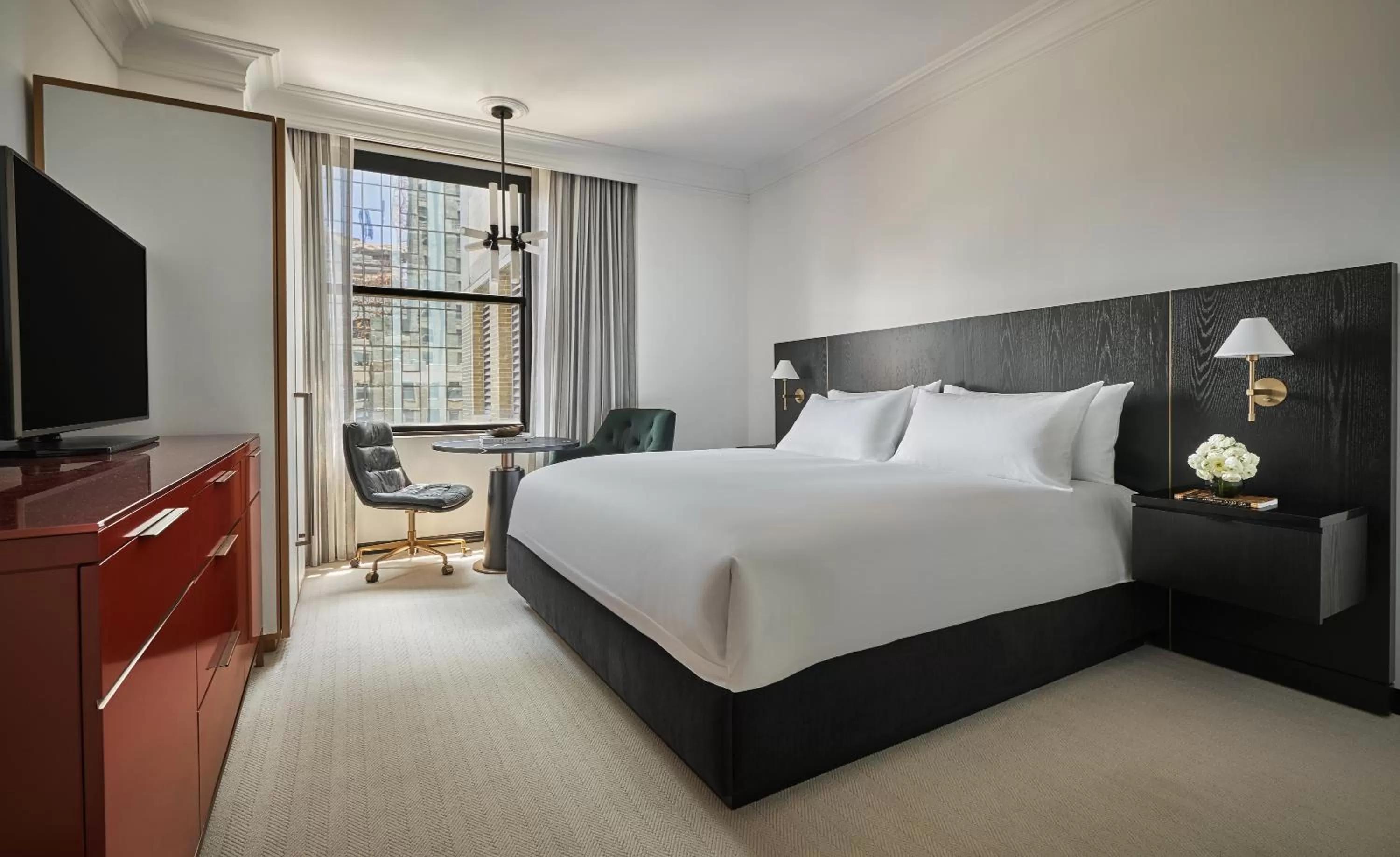 Bedroom, Bed in Pendry Chicago