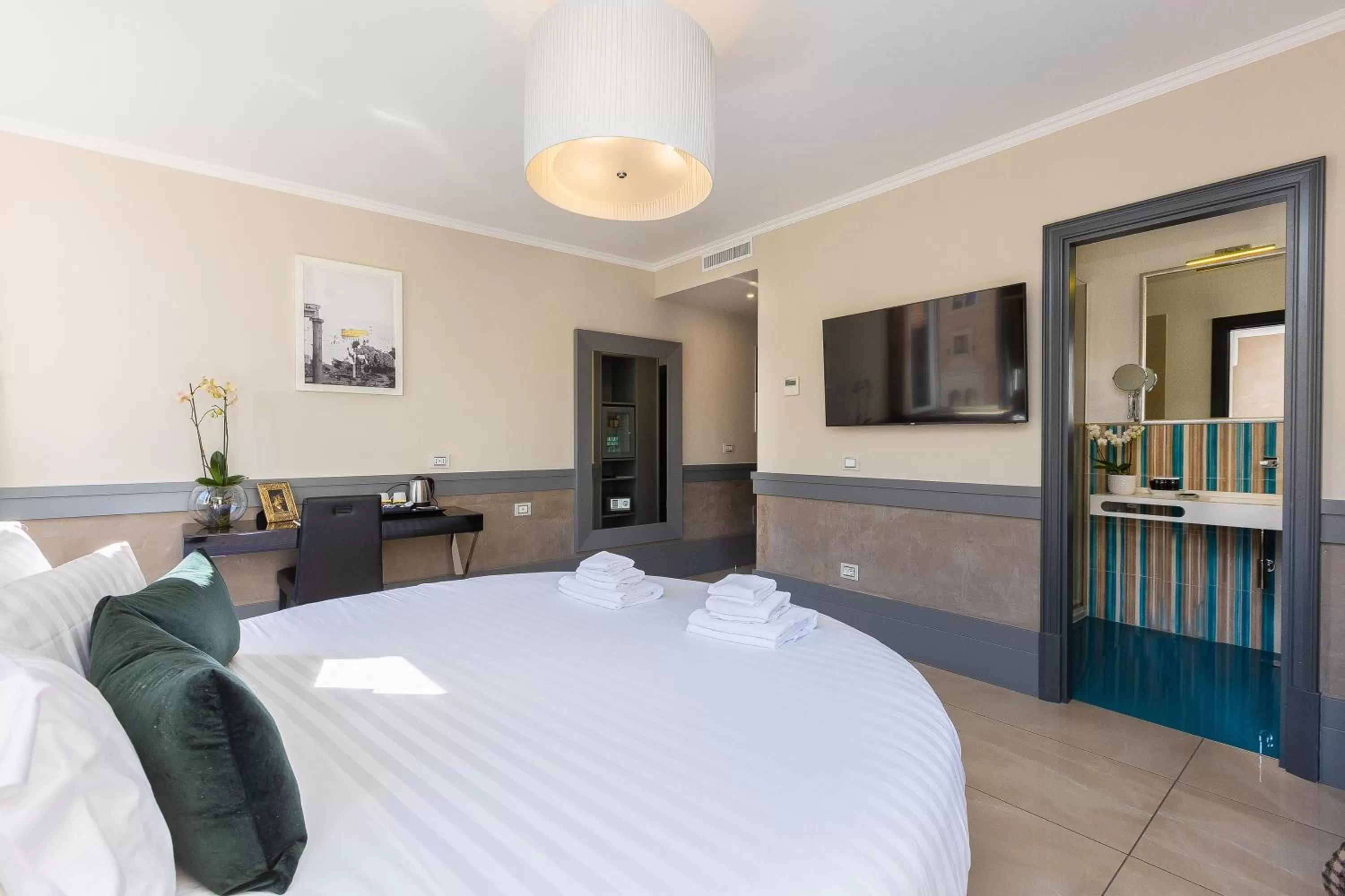 Bedroom, Bed in Hotel Castellino Roma