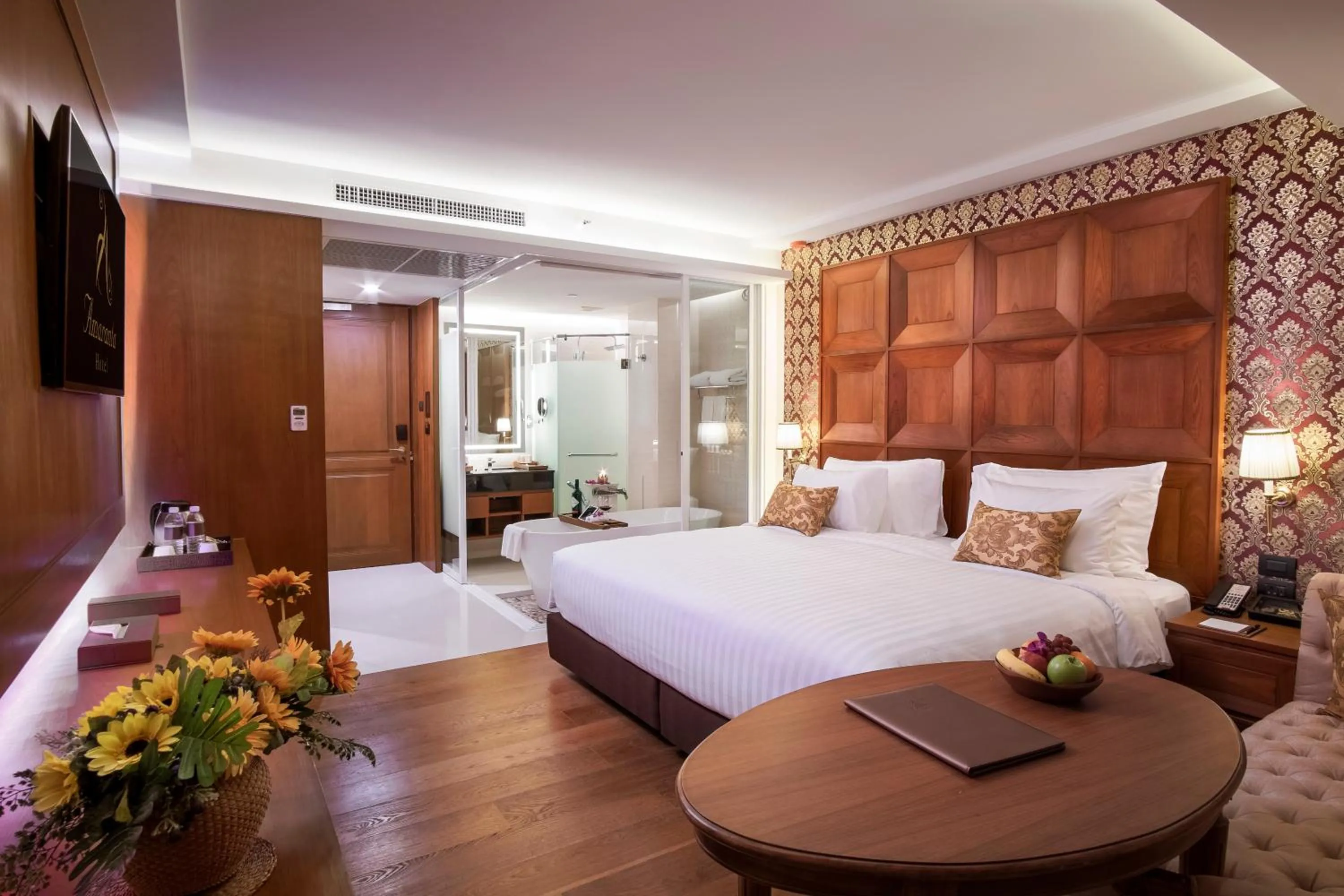 Photo of the whole room, Bed in Amaranta Hotel