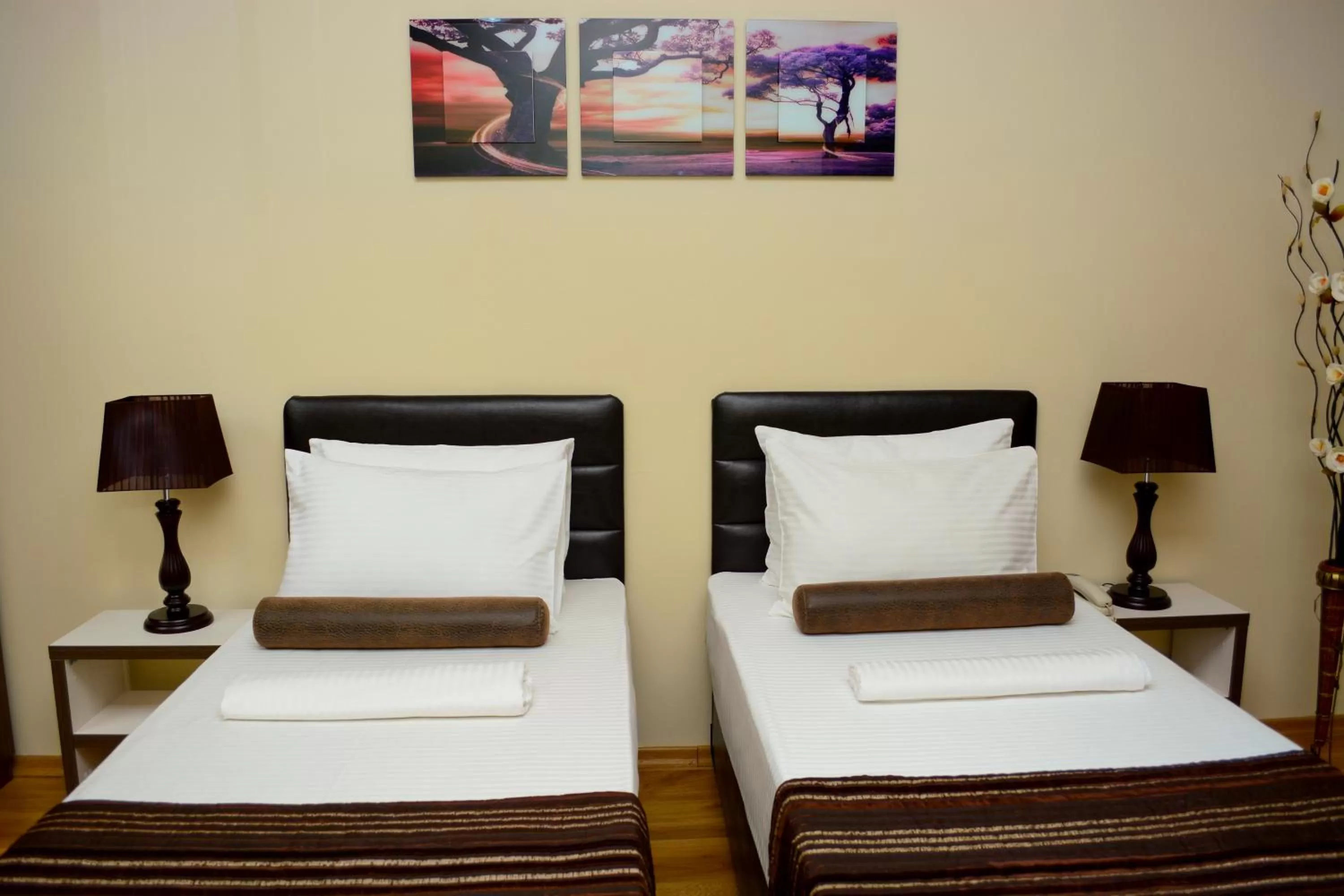 Bed in Hotel Diamond