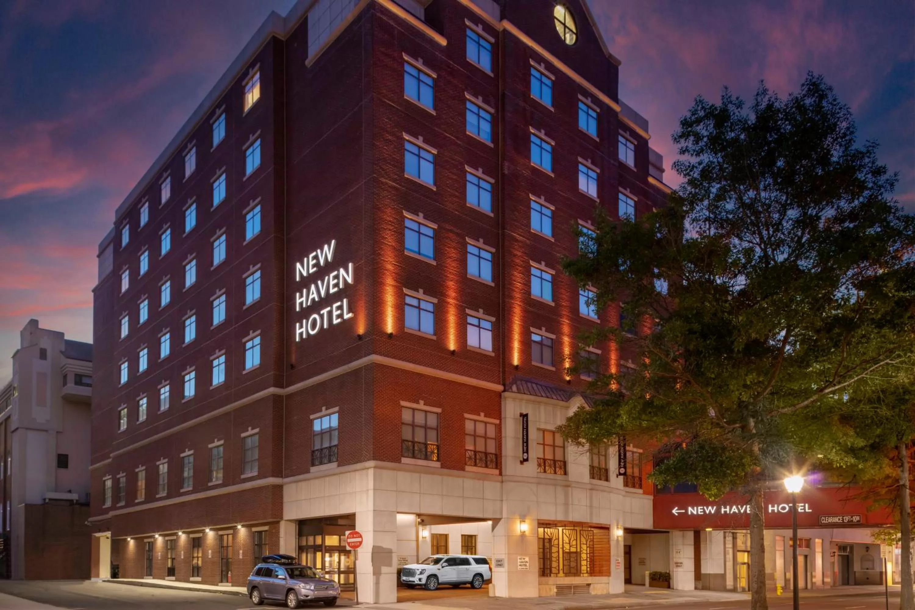 Property building in New Haven Hotel