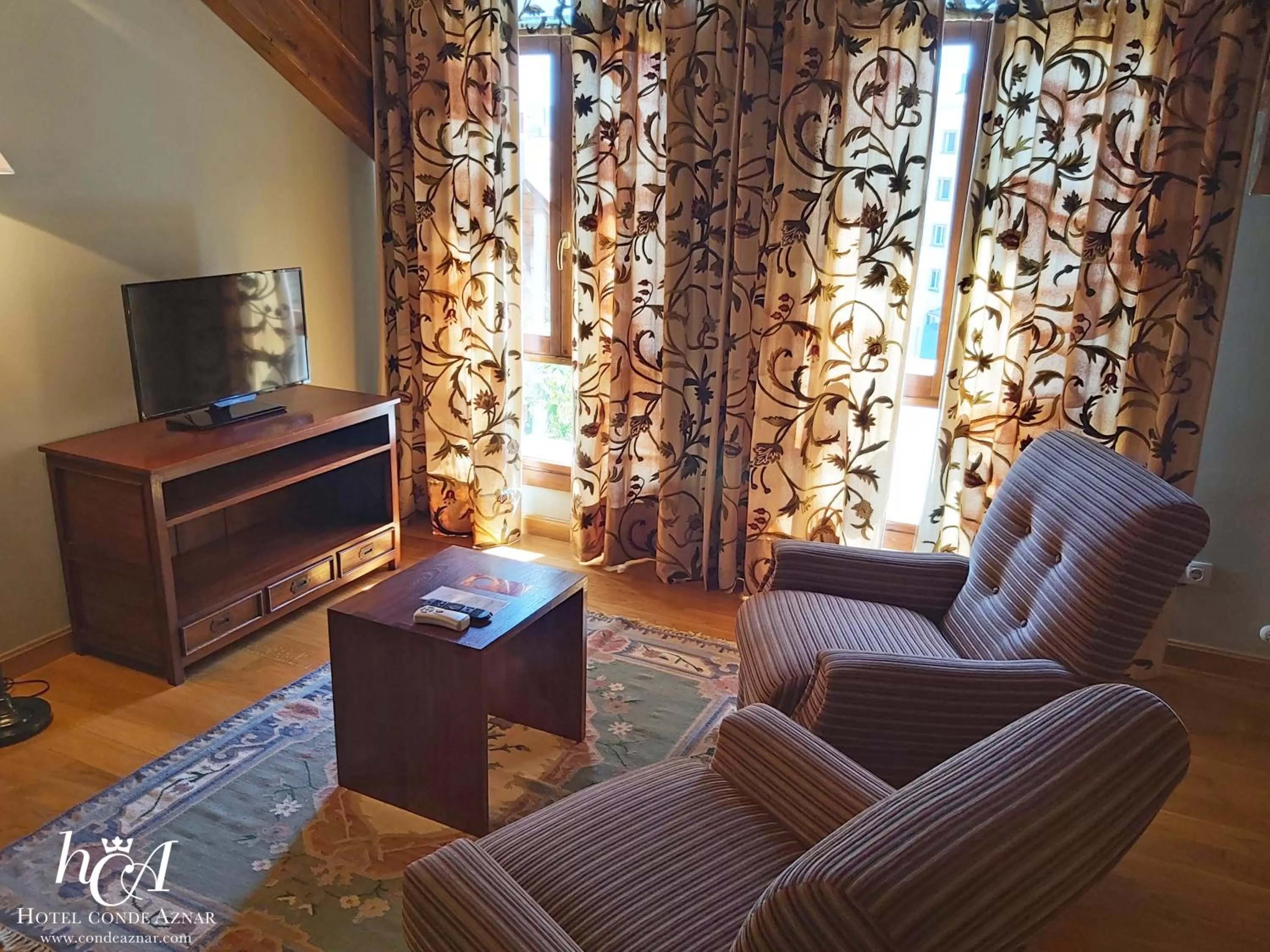 Photo of the whole room in Conde Aznar