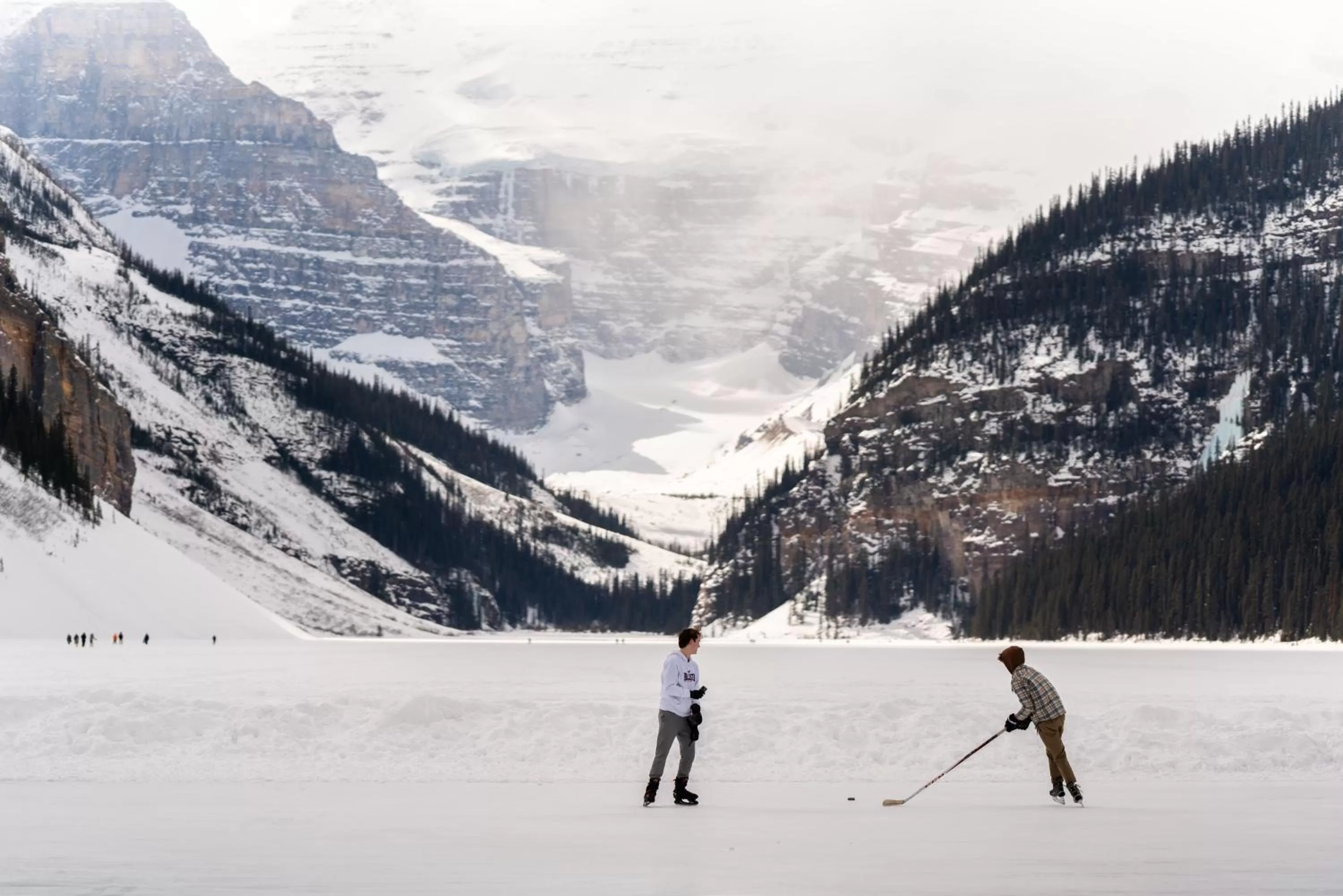 Area and facilities in Lake Louise Inn