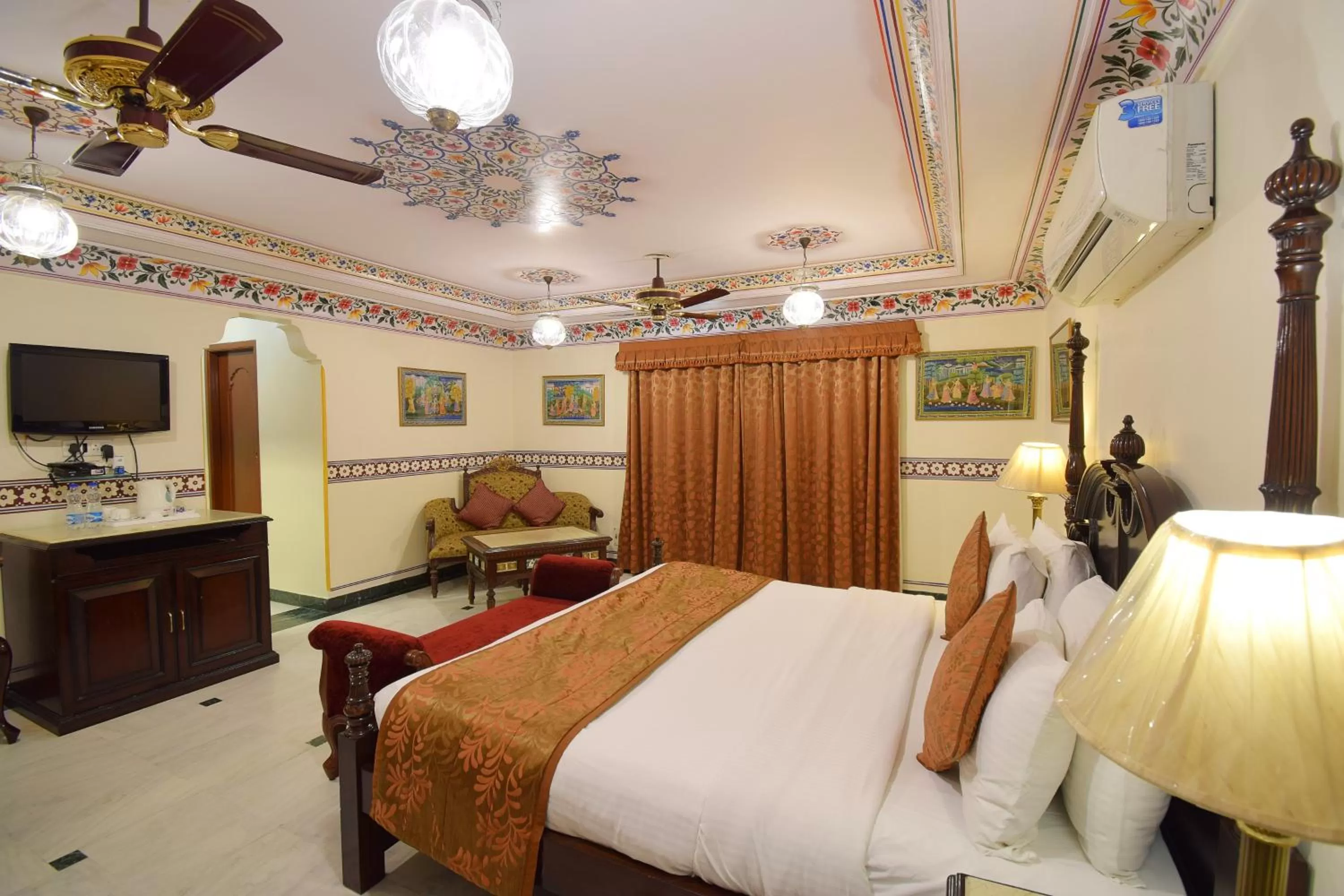 Photo of the whole room in Umaid Bhawan - A Heritage Style Boutique Hotel