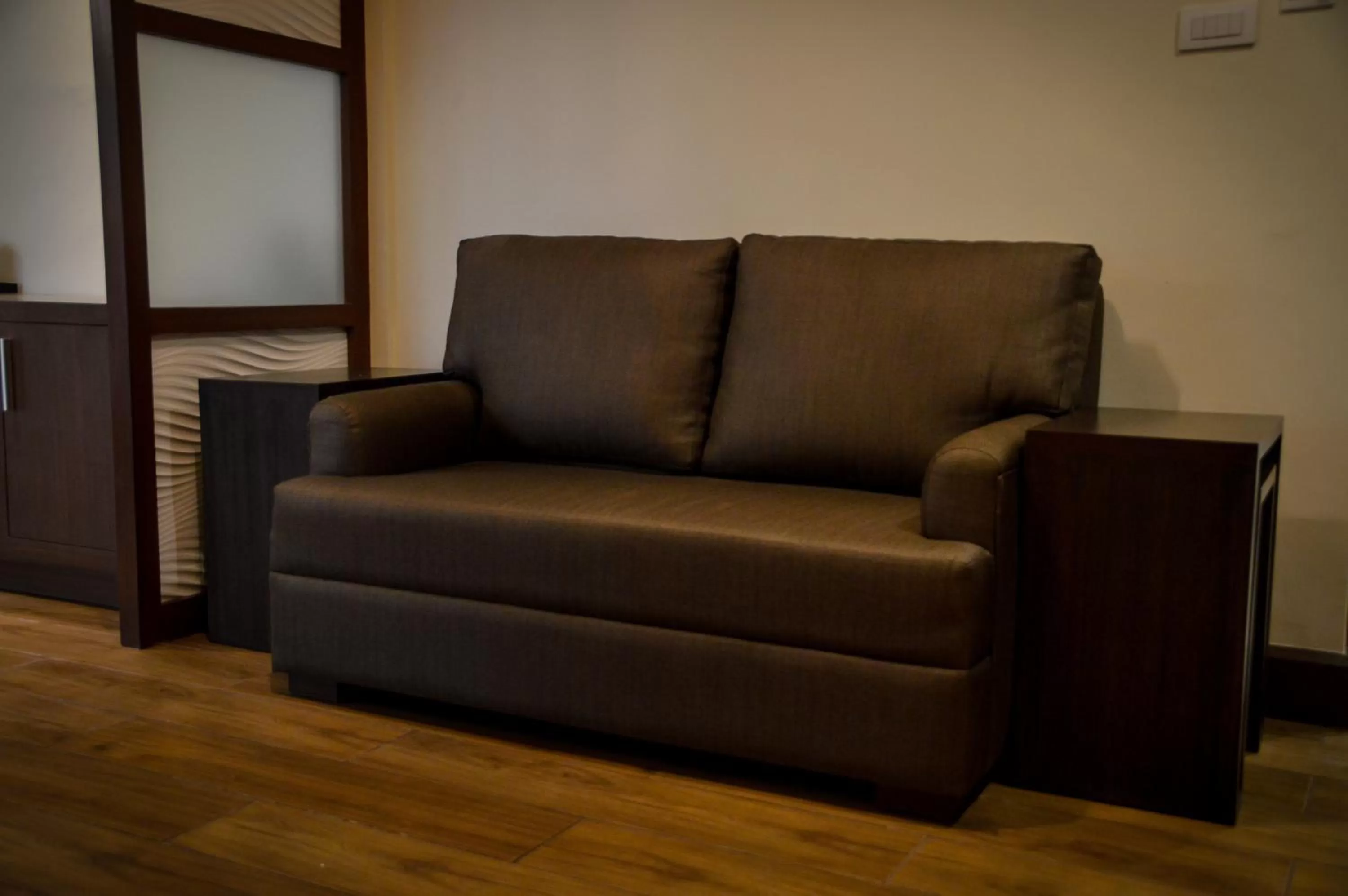 Bedroom in Hotel Monticello Tagaytay