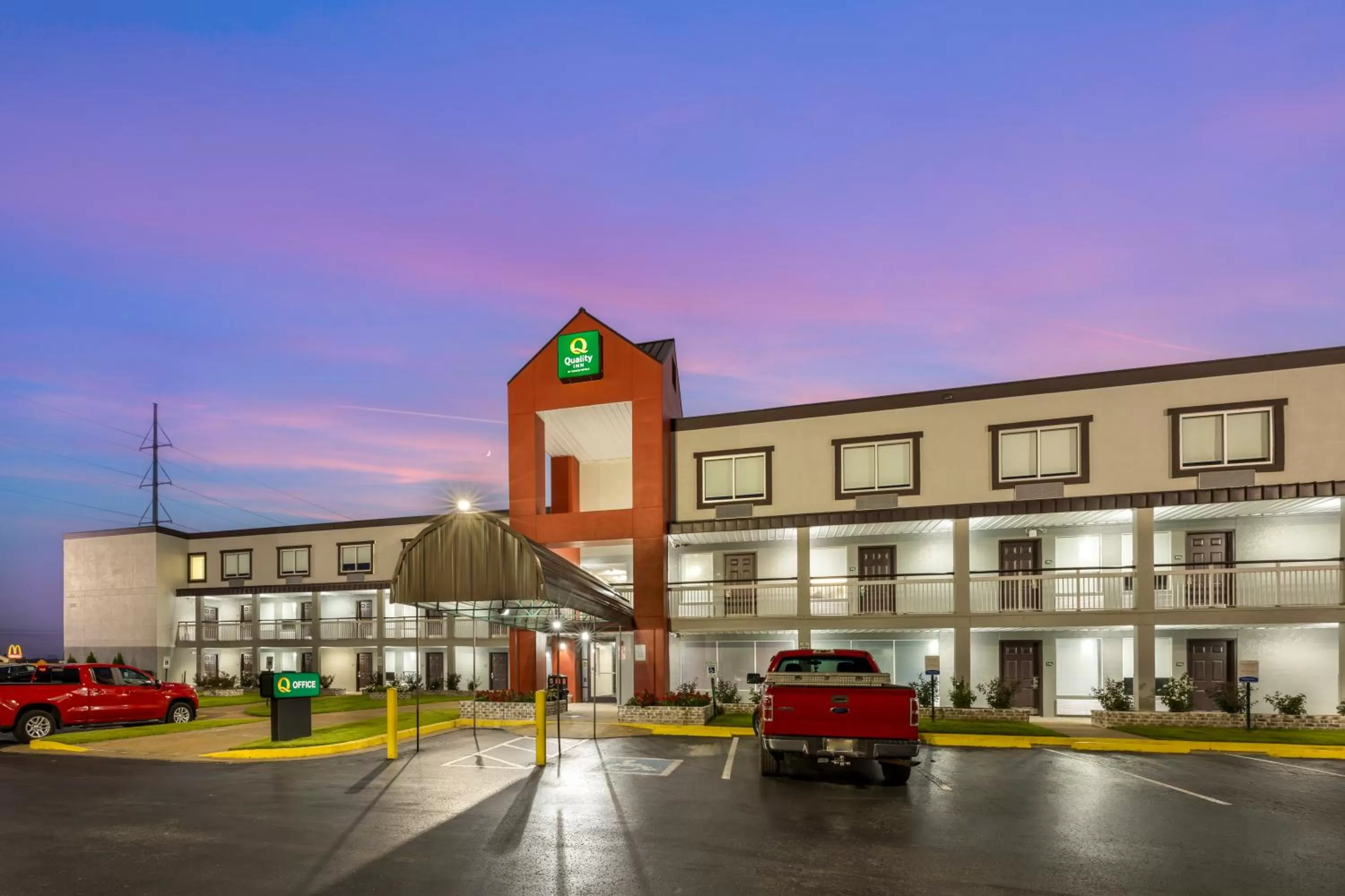 Property building in Quality Inn Jackson Northwest