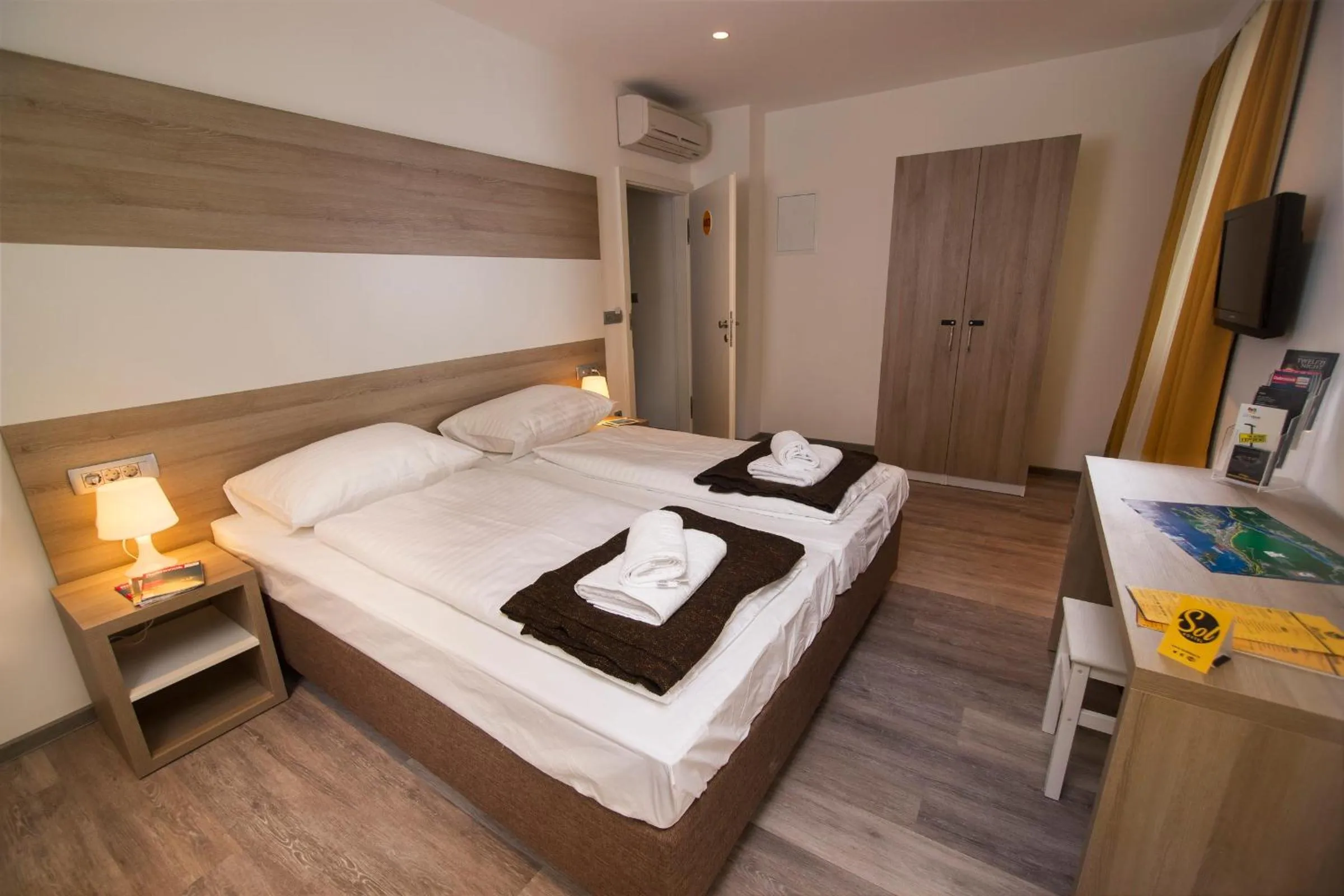 Other, Bed in Hostel Sol