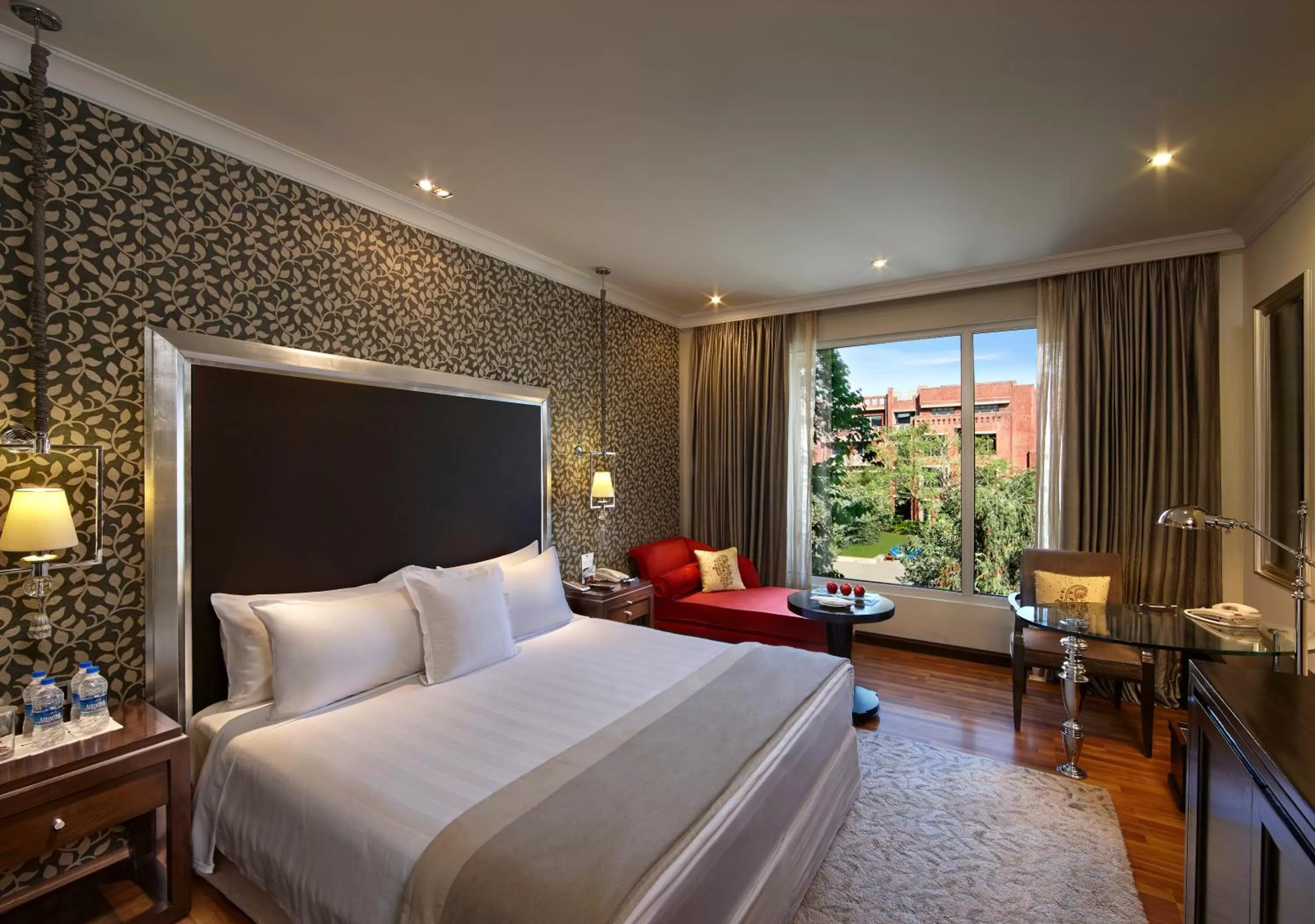 Bedroom, Bed in ITC Rajputana, a Luxury Collection Hotel, Jaipur