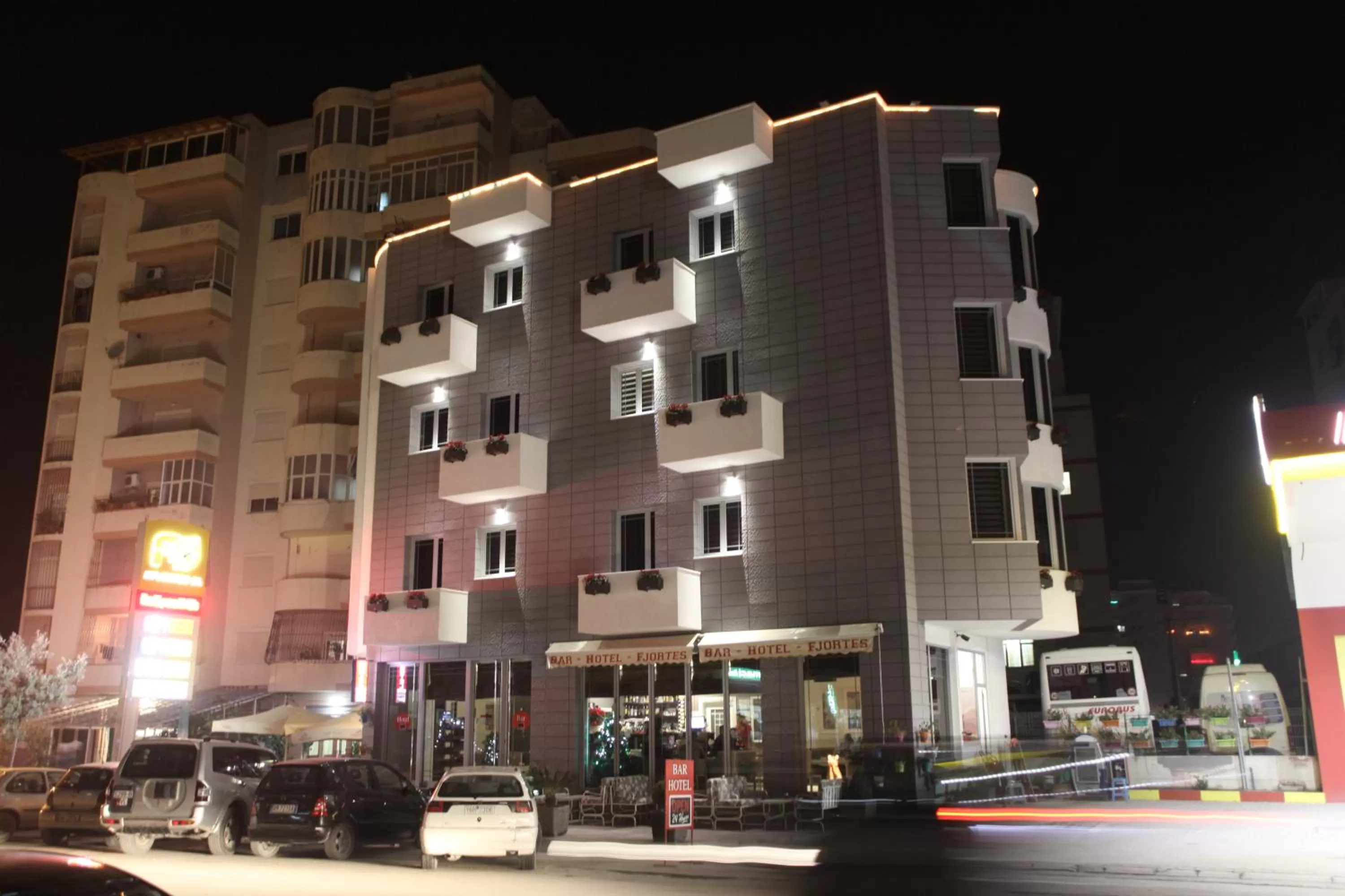 Property building in Fjortes Hotel