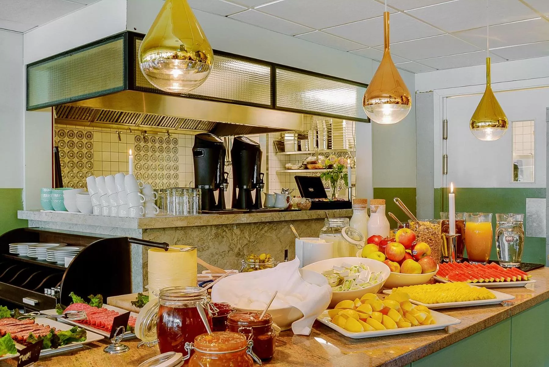 Buffet breakfast in Hotel Point