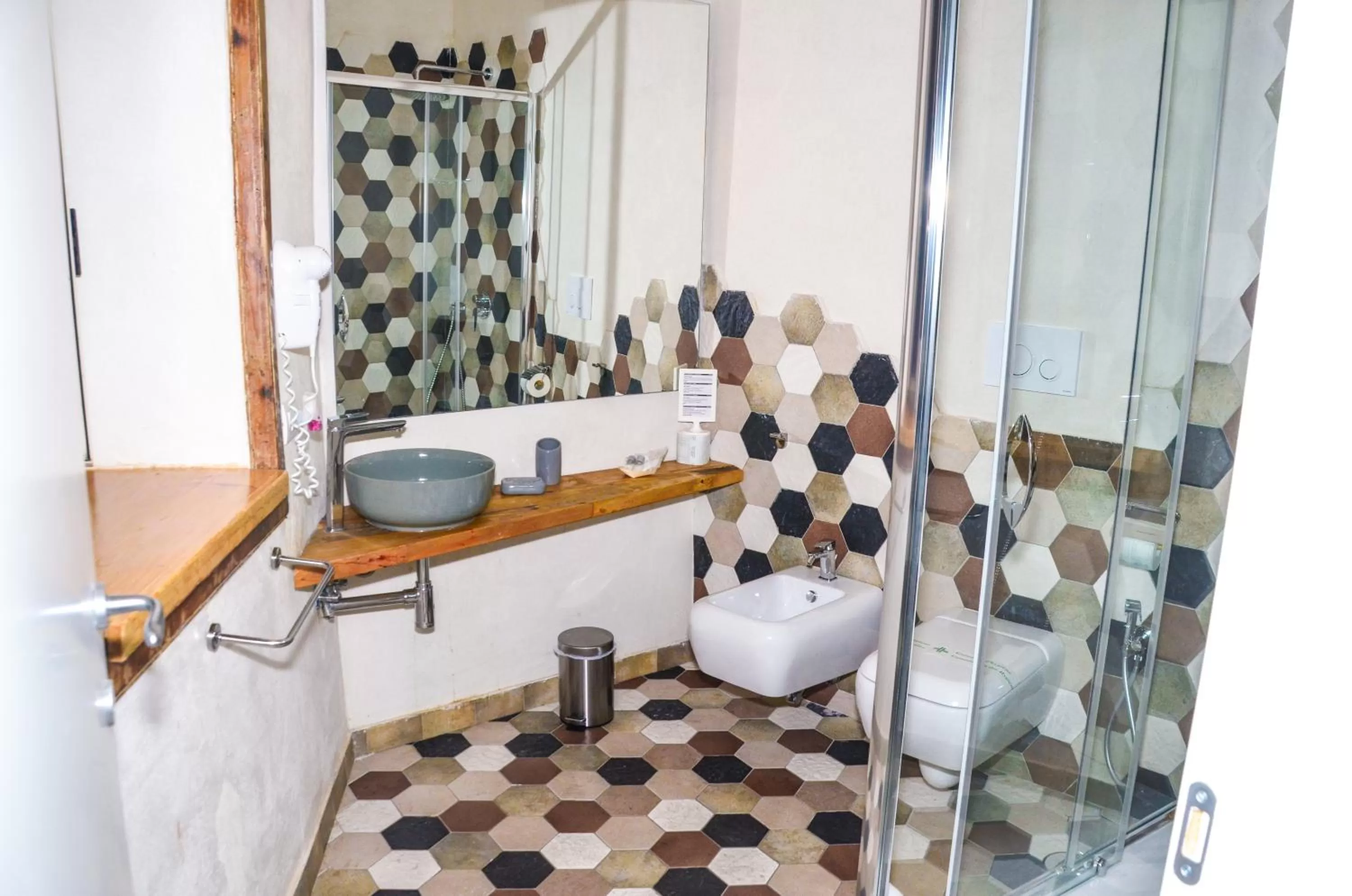 Bathroom in Vicoli di Napoli B&B