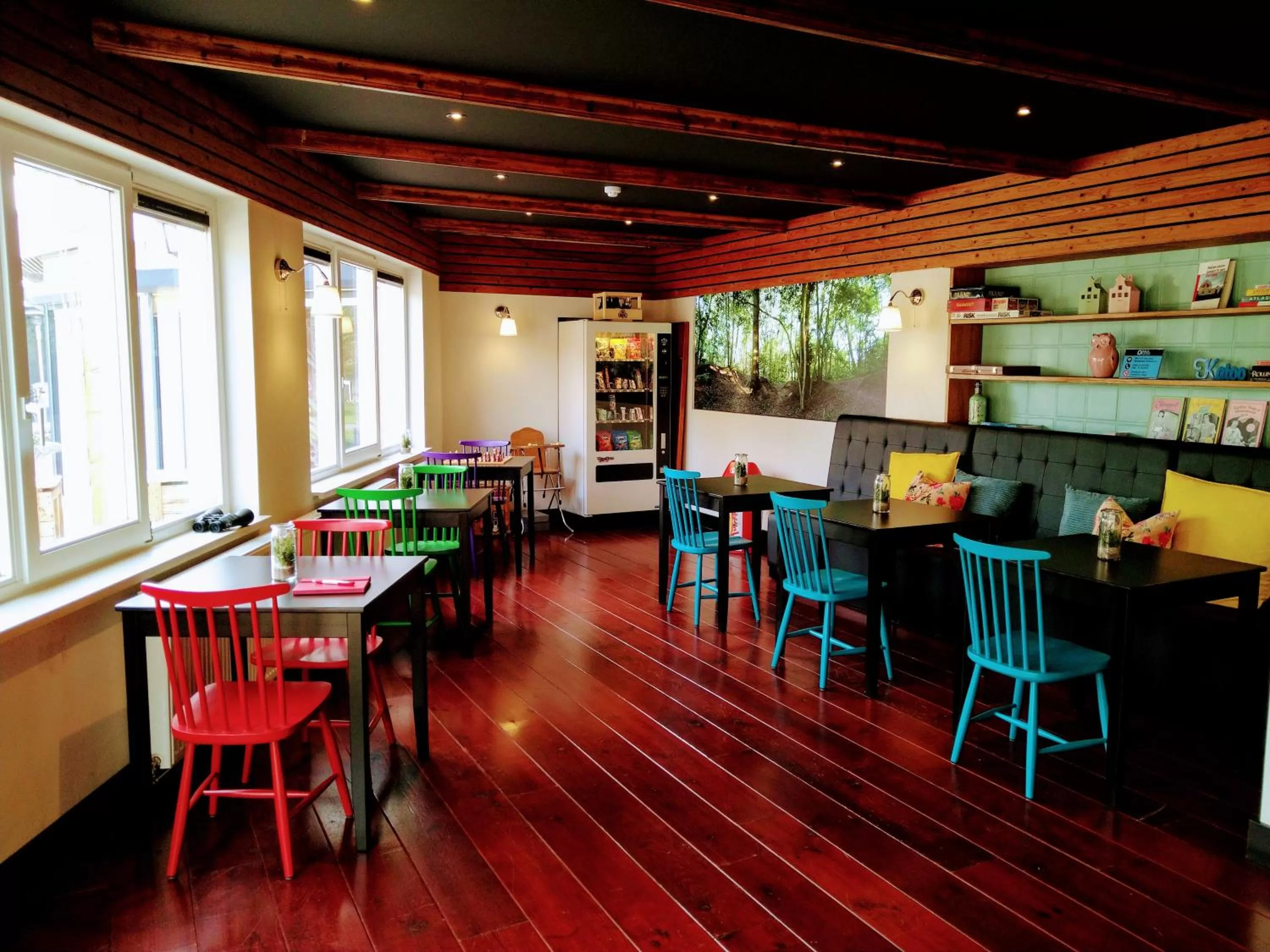 Restaurant/places to eat in B&B Katoo