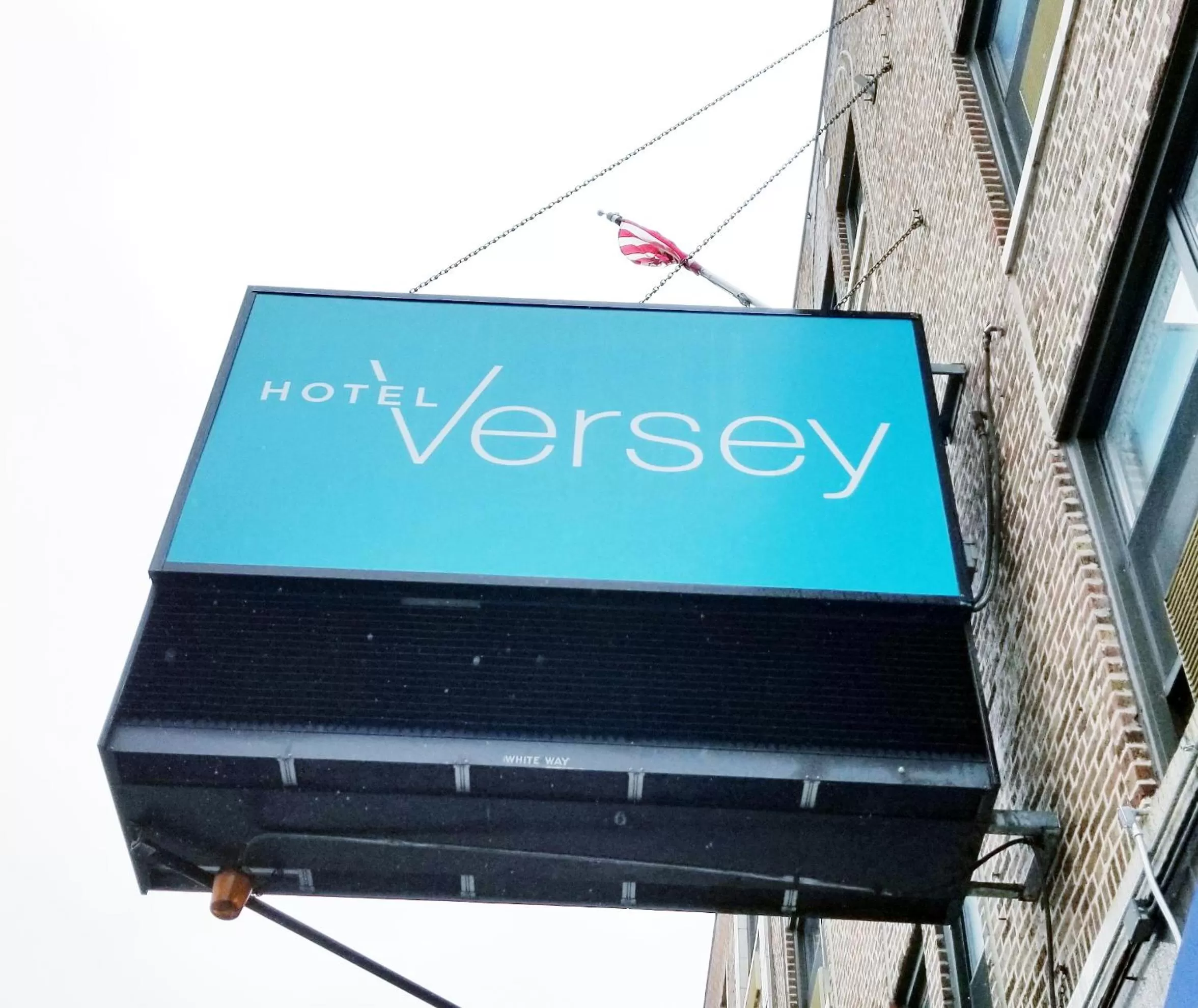 Property building in Hotel Versey Chicago Lincoln Park