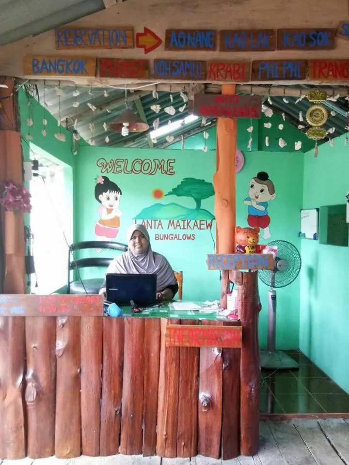 Restaurant/places to eat in Lanta Maikeaw Bungalow