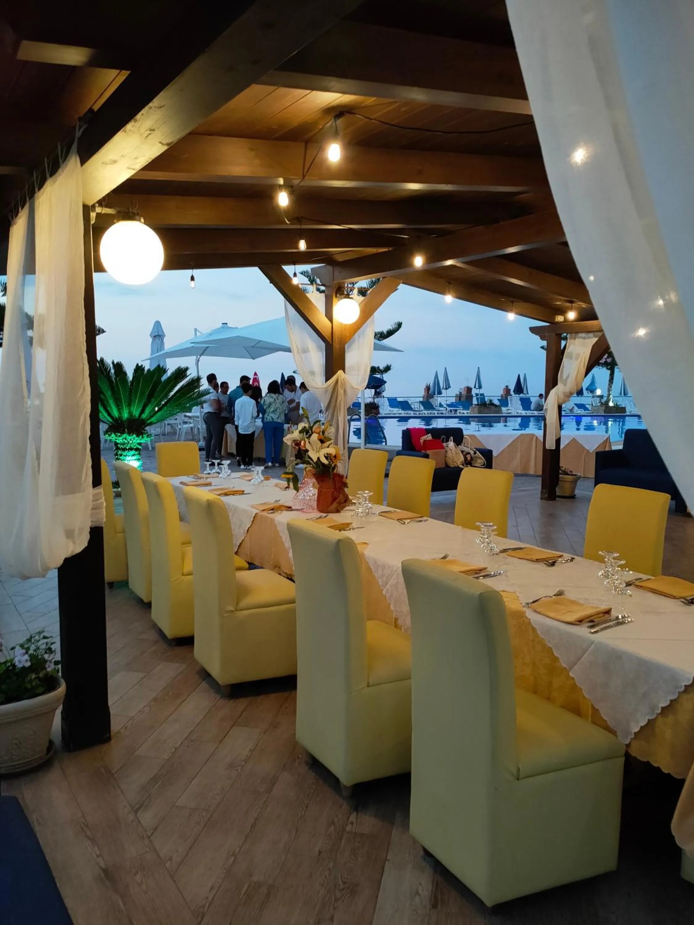 Restaurant/places to eat in Hotel La Playa Blanca