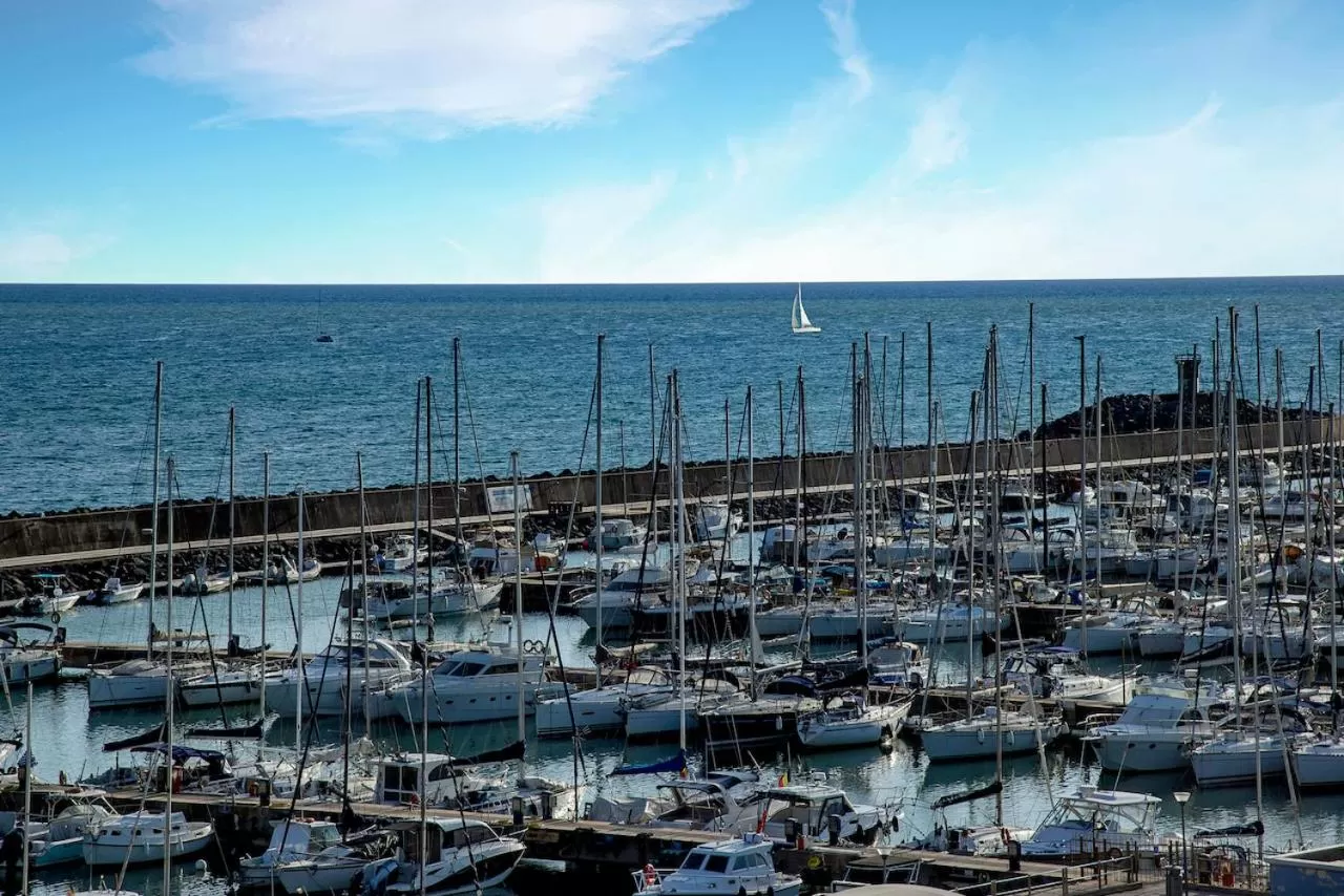 Bird's eye view in Smy Aran Blu Roma Mare