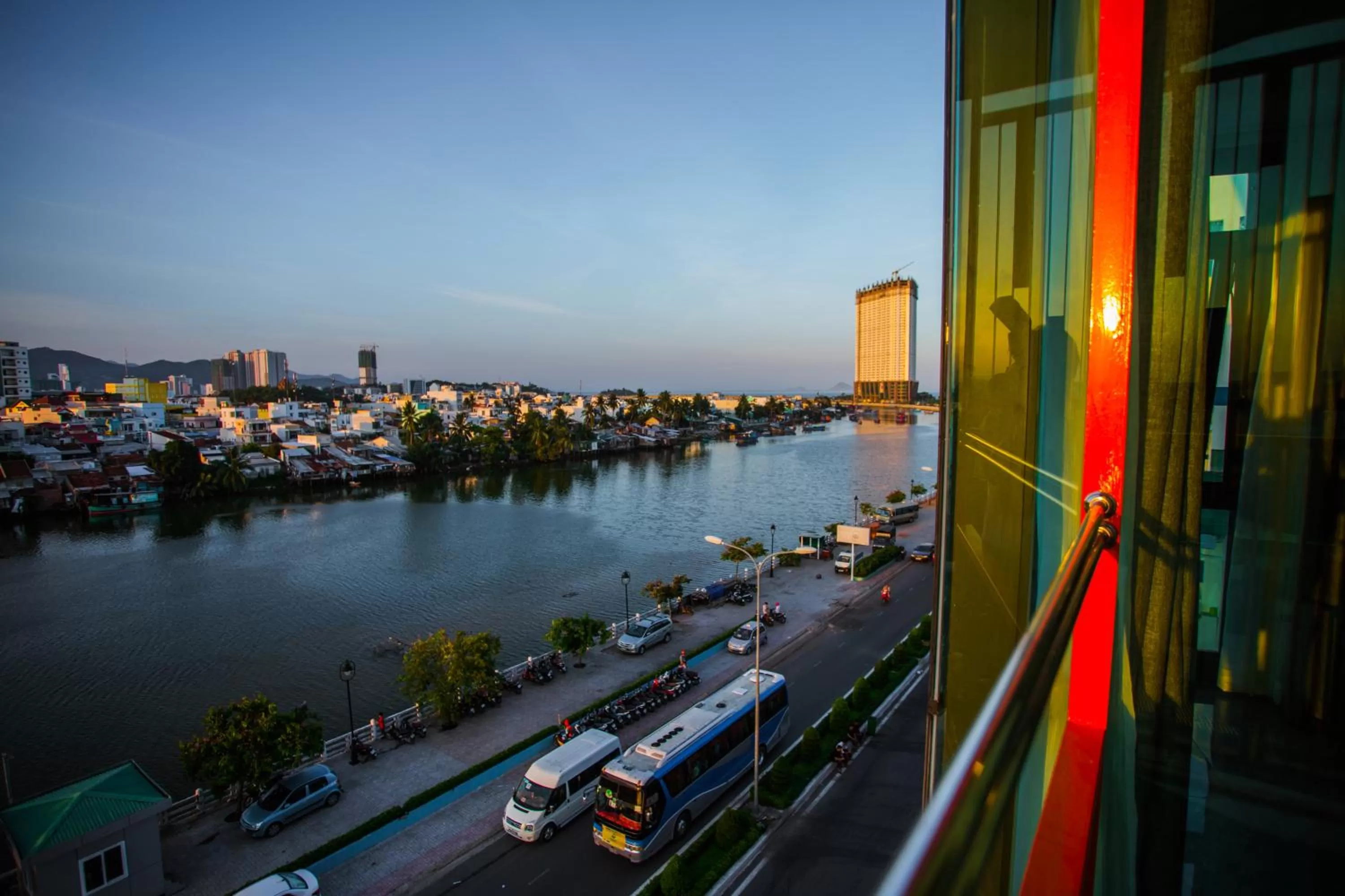 Moonlight Bay Hotel & Apartment