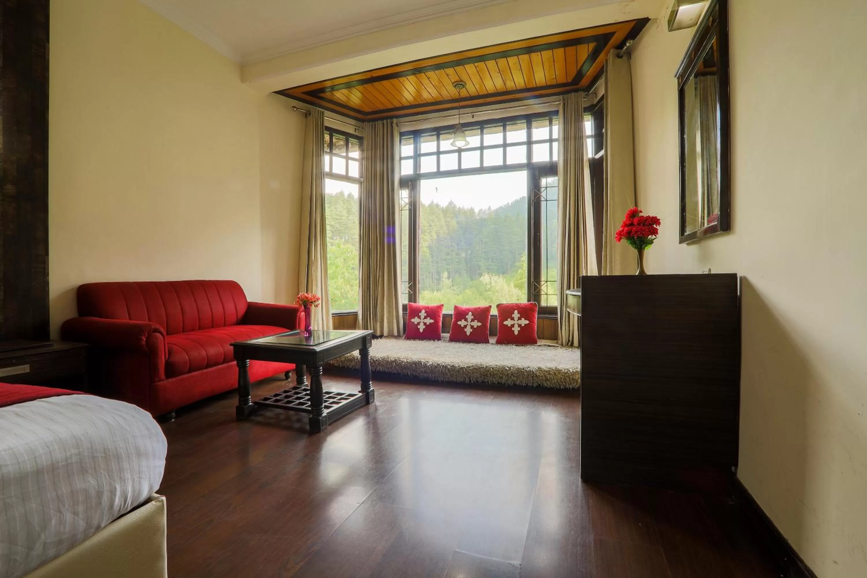 Seating Area in Snow Valley Resorts & Spa Manali