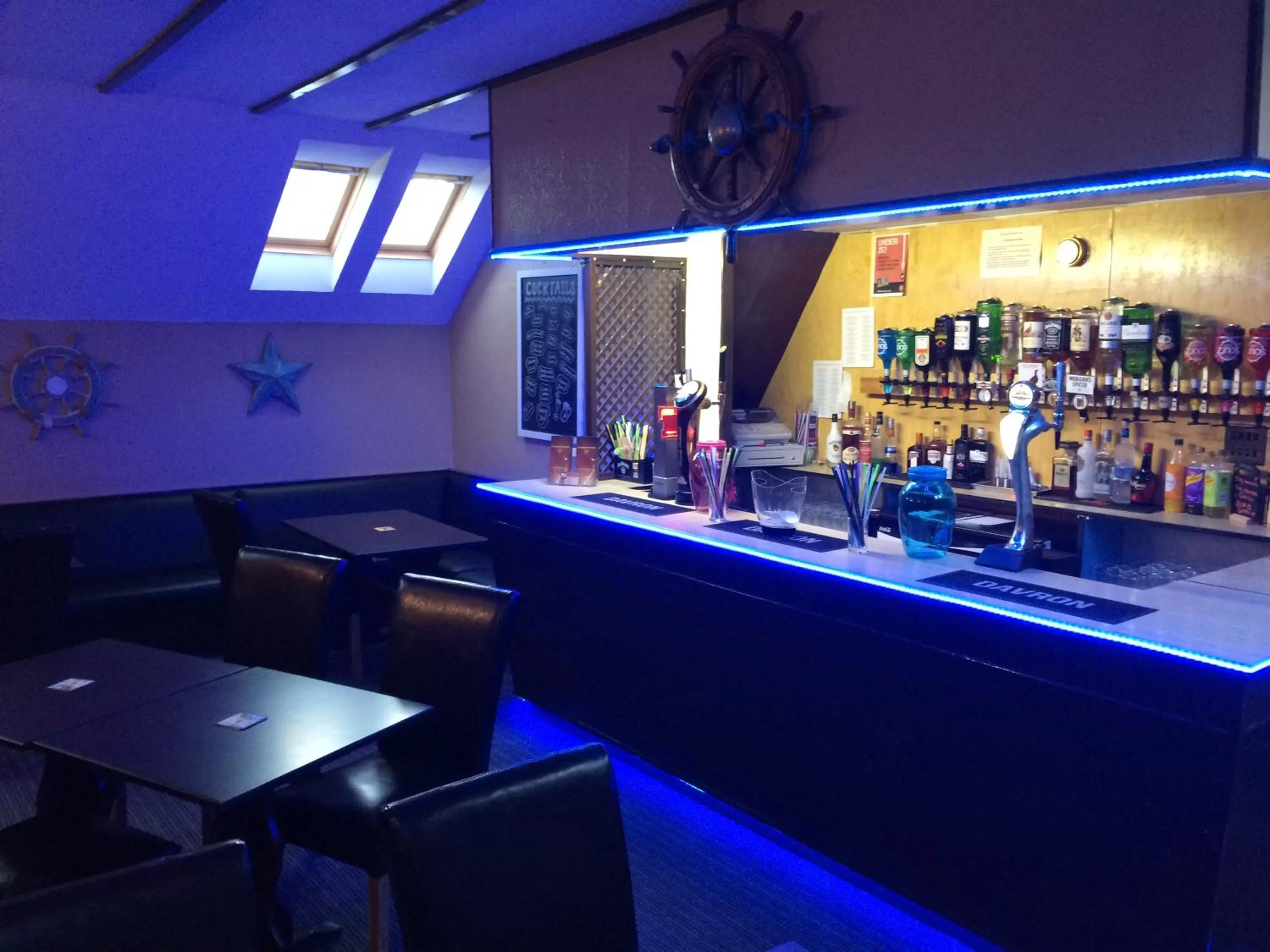 Alcoholic drinks in The Davron Hotel