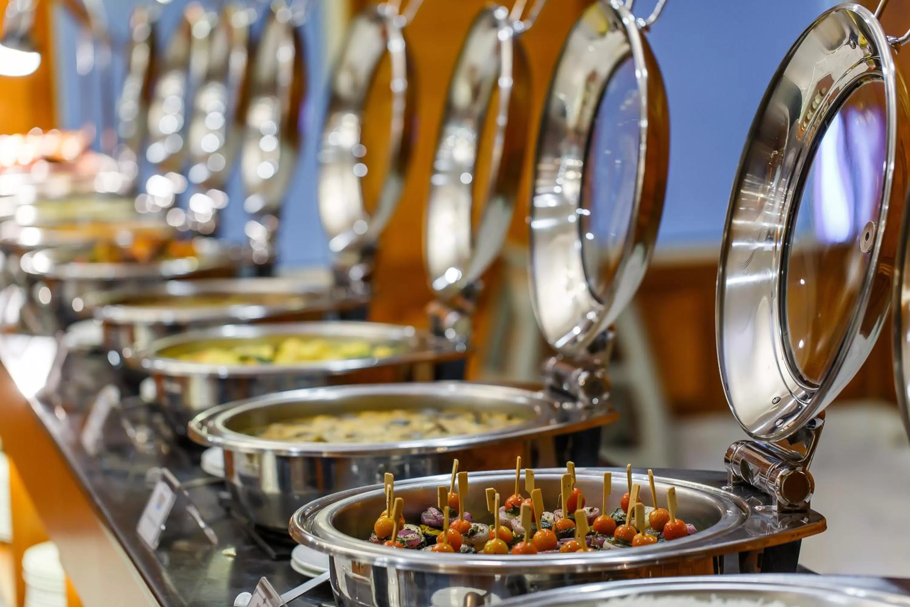 Restaurant/places to eat in Grand Excelsior Hotel Bur Dubai