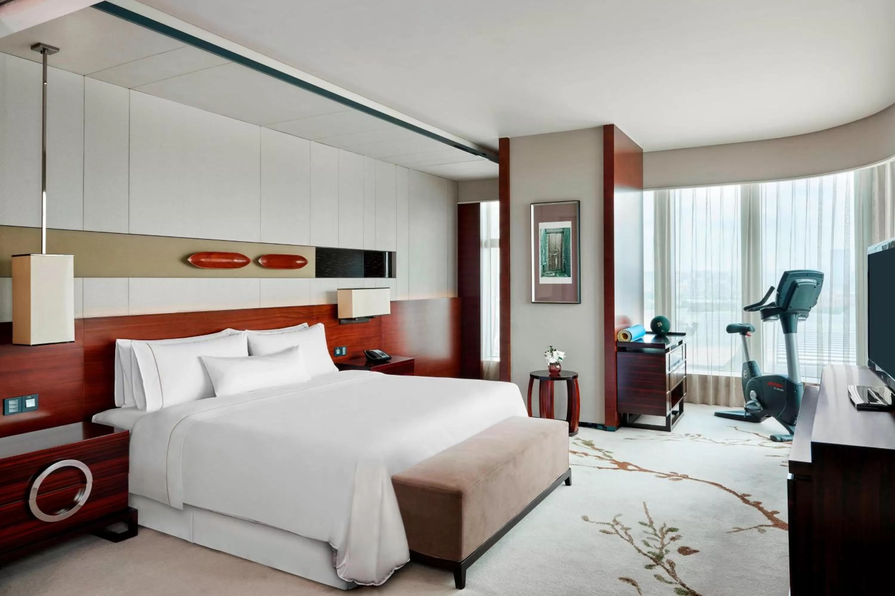 Photo of the whole room, Bed in The Westin Pazhou