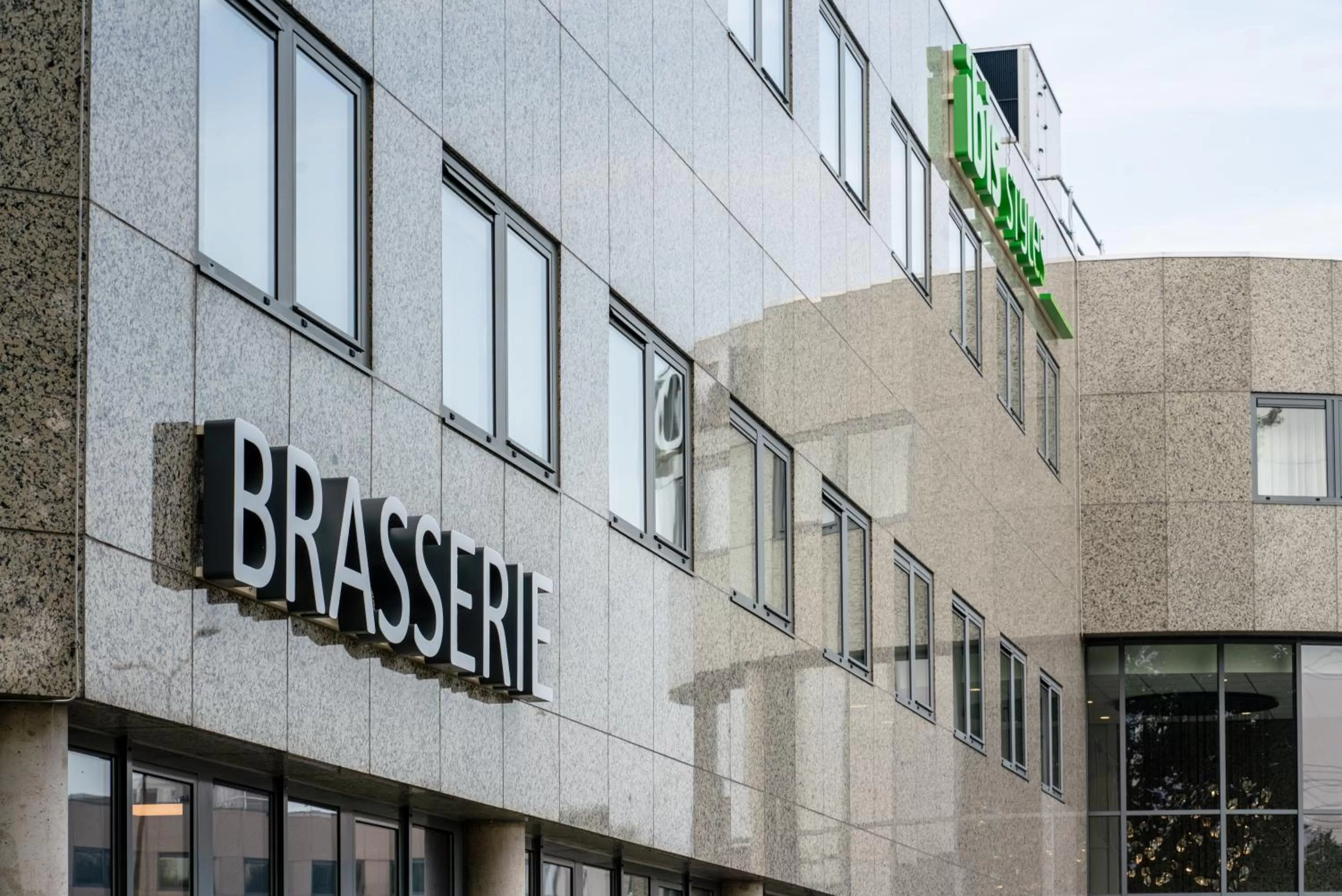 Restaurant/places to eat in ibis Styles Almere