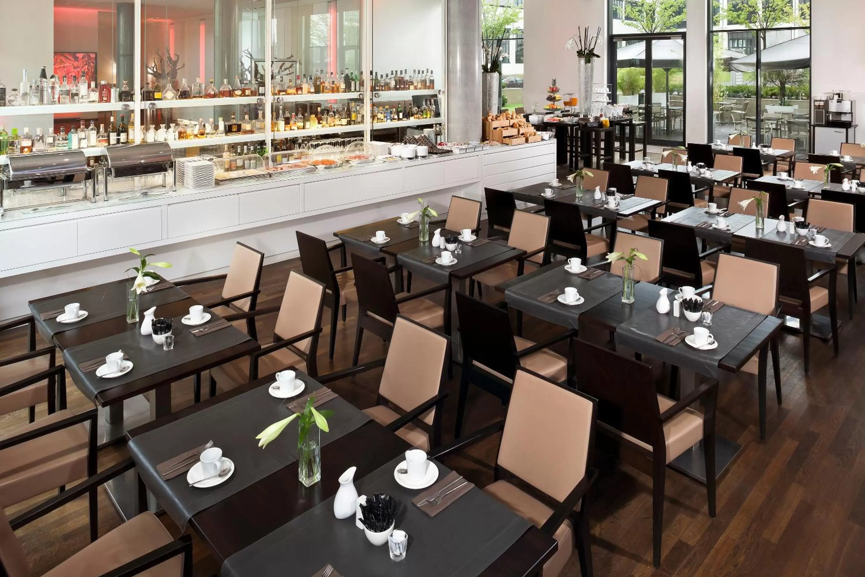 Restaurant/places to eat in INNSiDE by Meliá Düsseldorf Derendorf