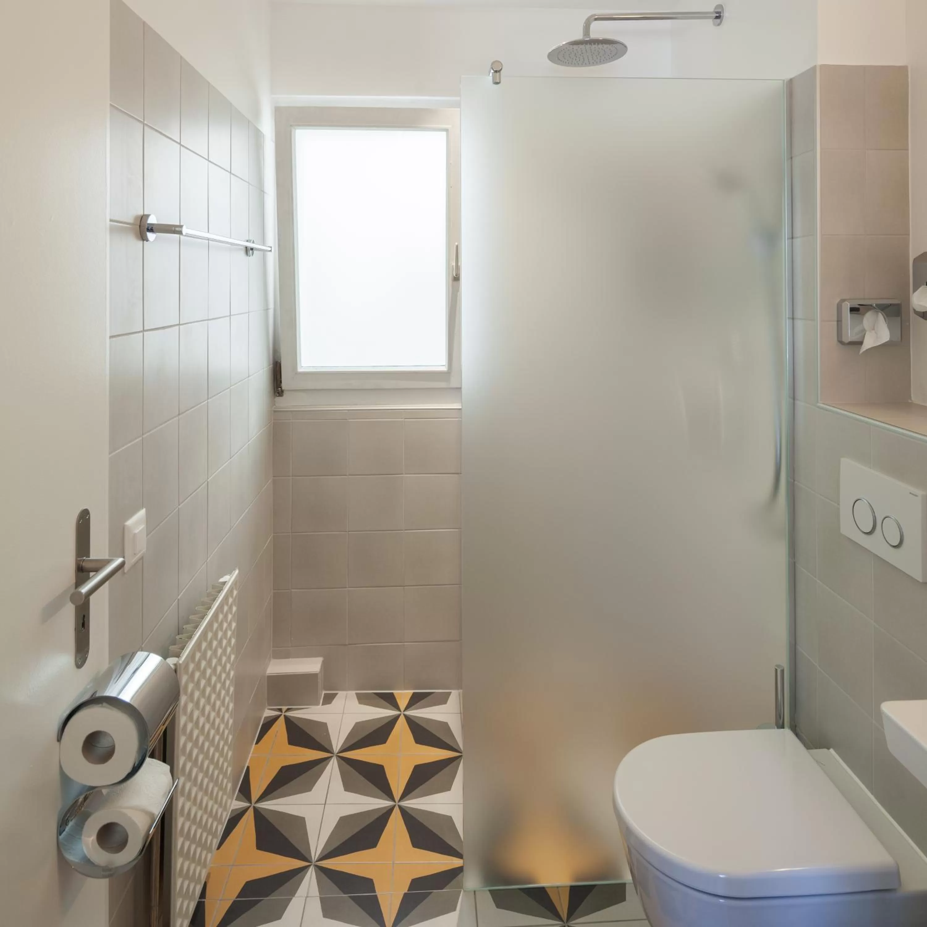 Toilet in B&B Louis-Favre 21