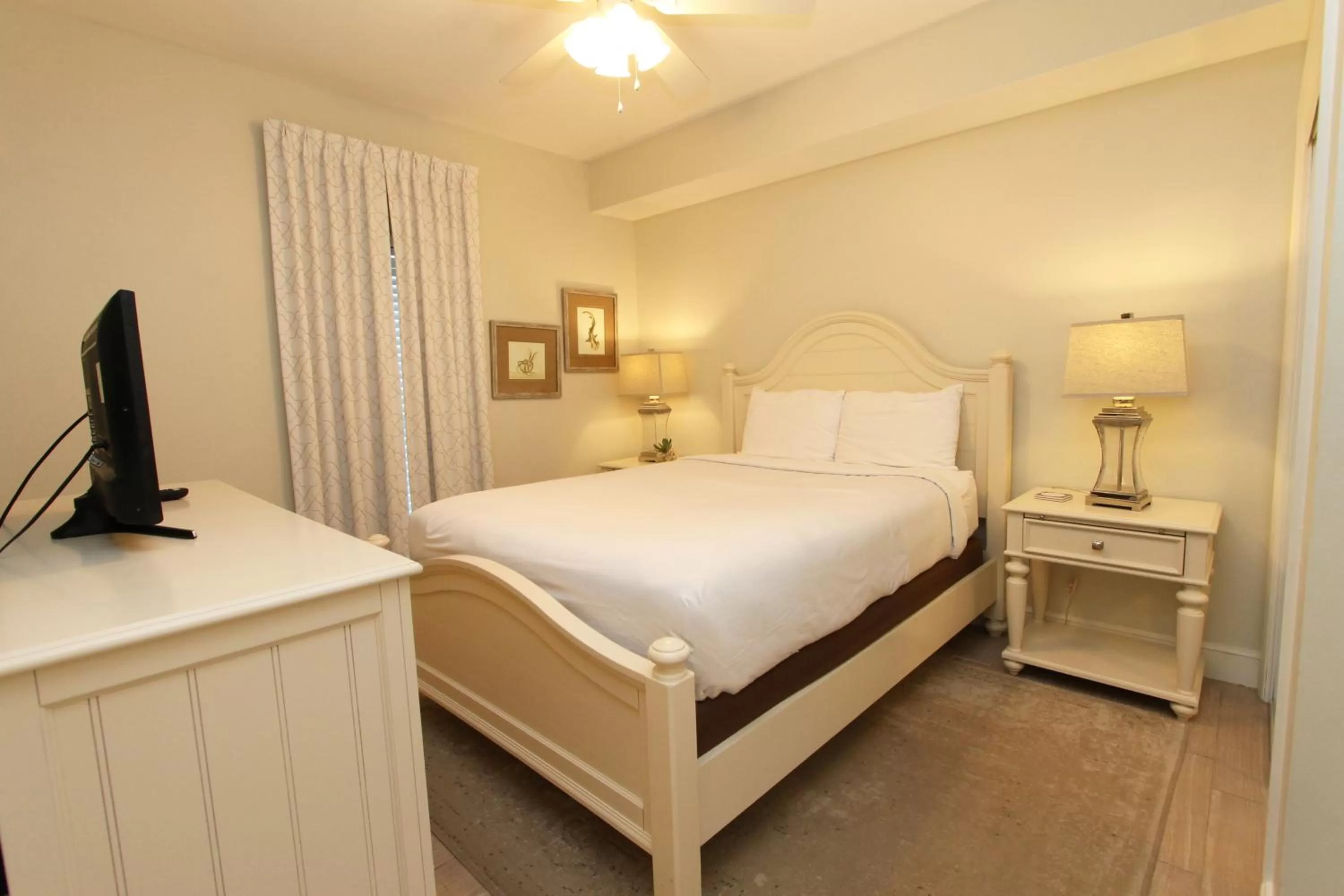 Bed in Majestic Beach Resort, Panama City Beach, Fl