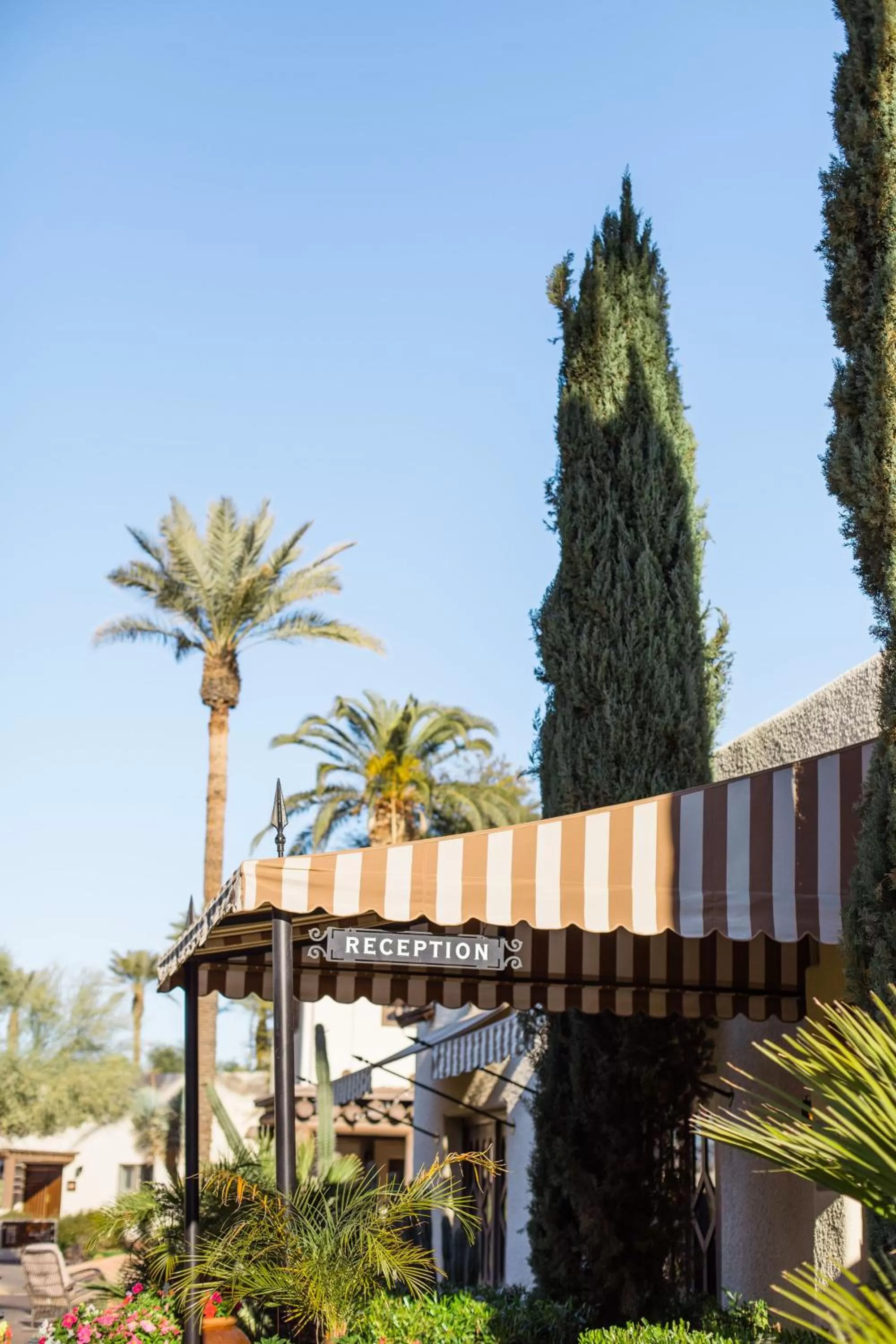 Facade/entrance in The Wigwam