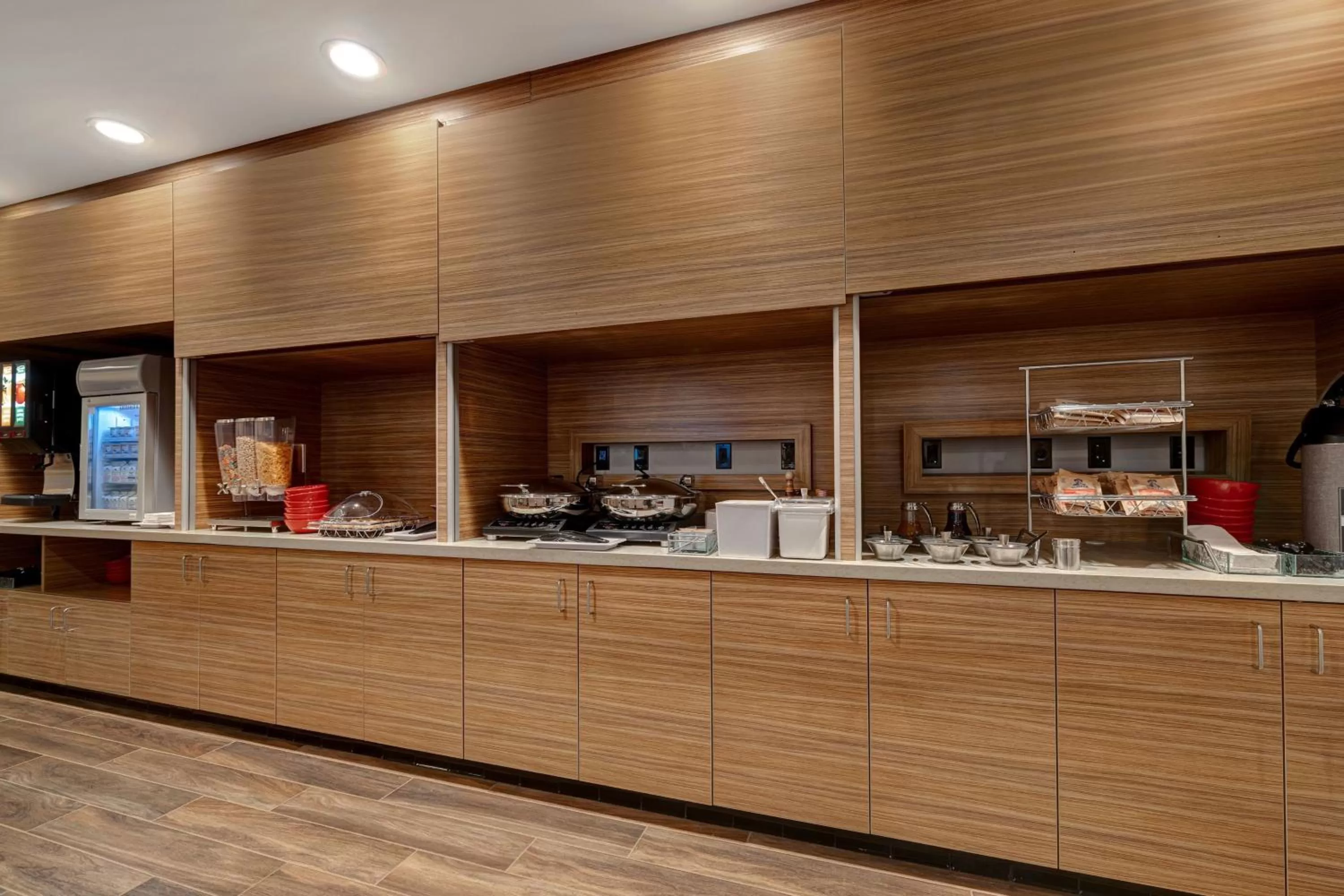 Breakfast in TownePlace Suites by Marriott San Luis Obispo