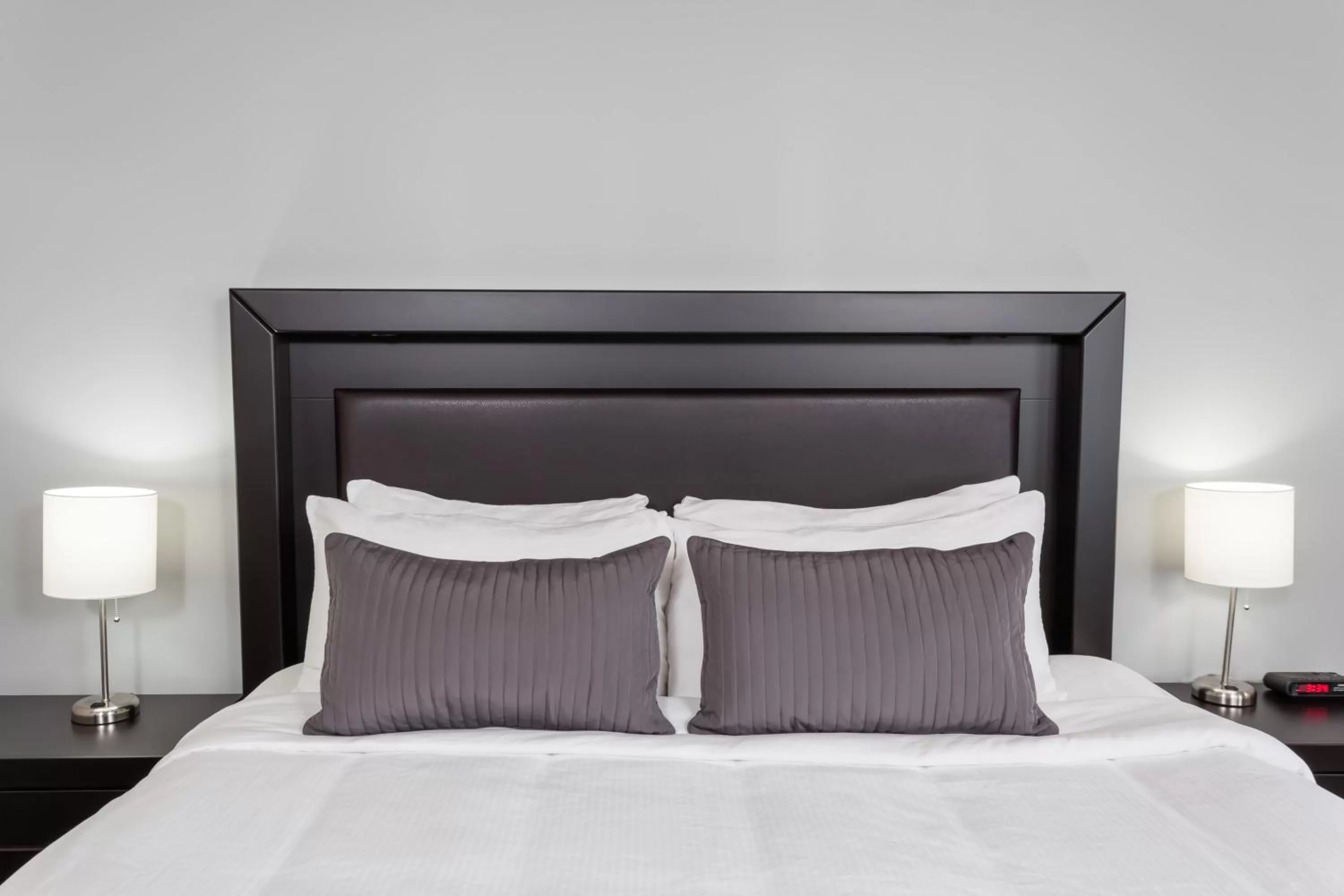 Bedroom, Bed in Baymont by Wyndham Glenview