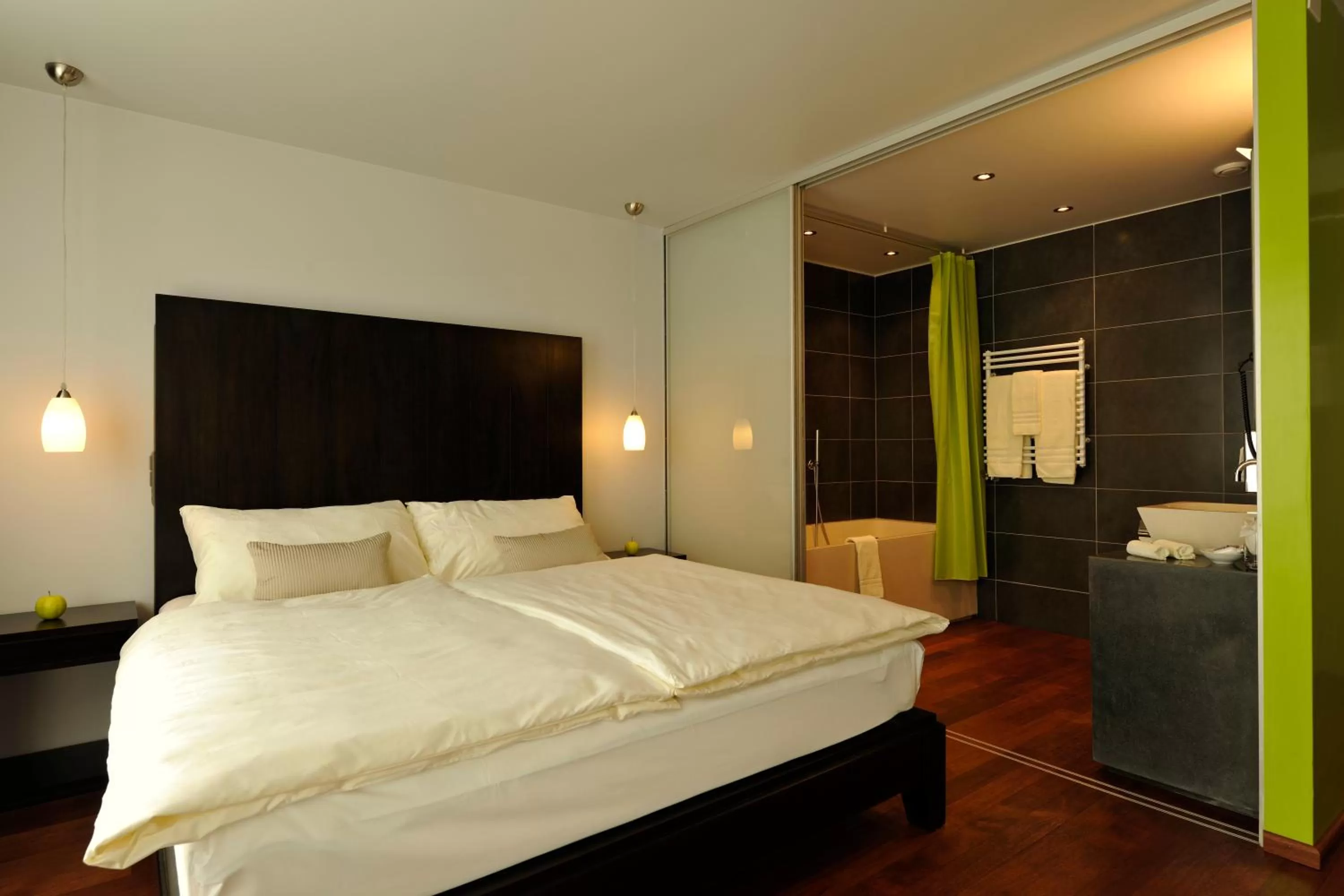 Bed in Hôtel du Théâtre, Boutique Hôtel