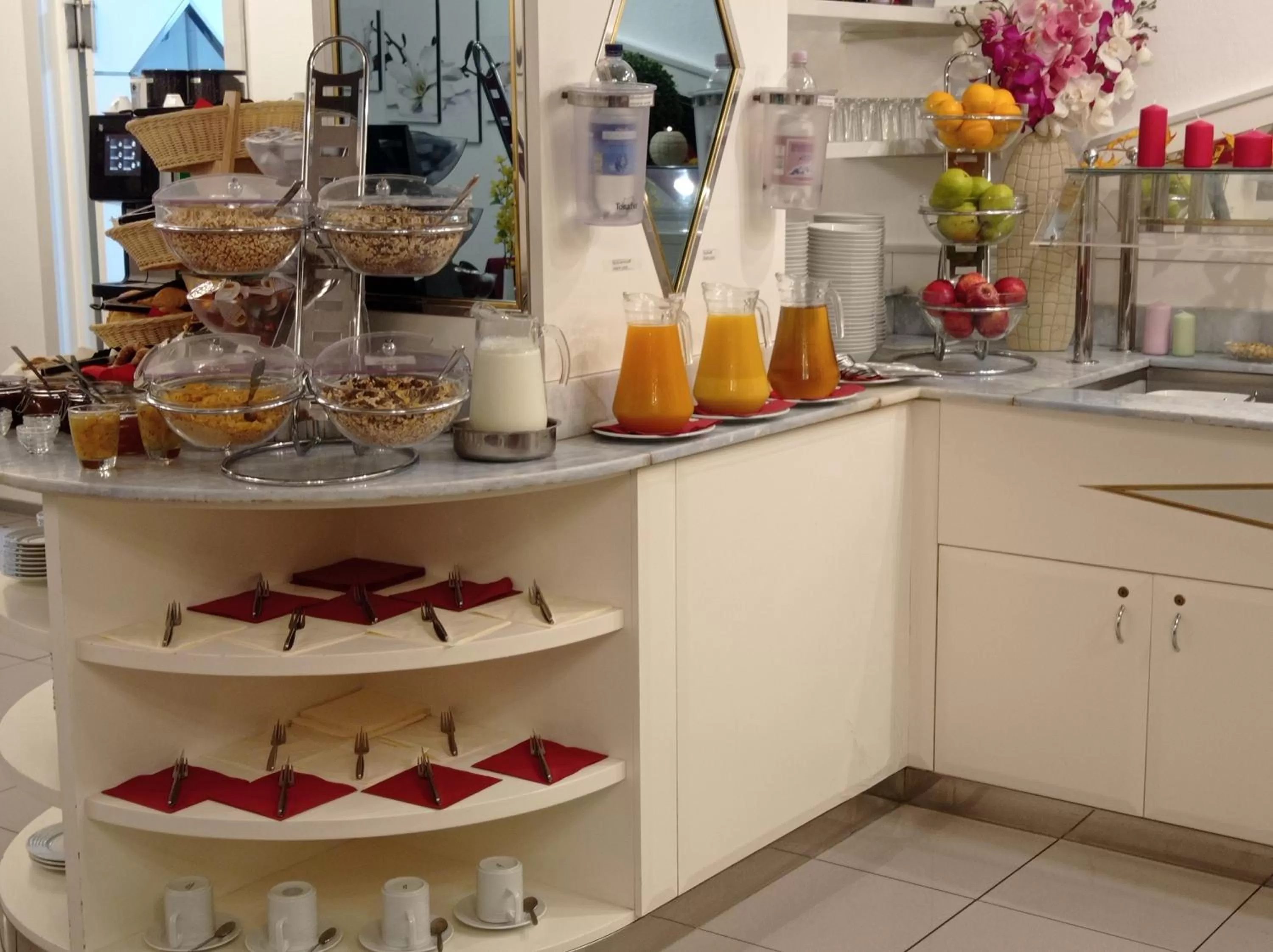 Breakfast in LeoMar Hotel