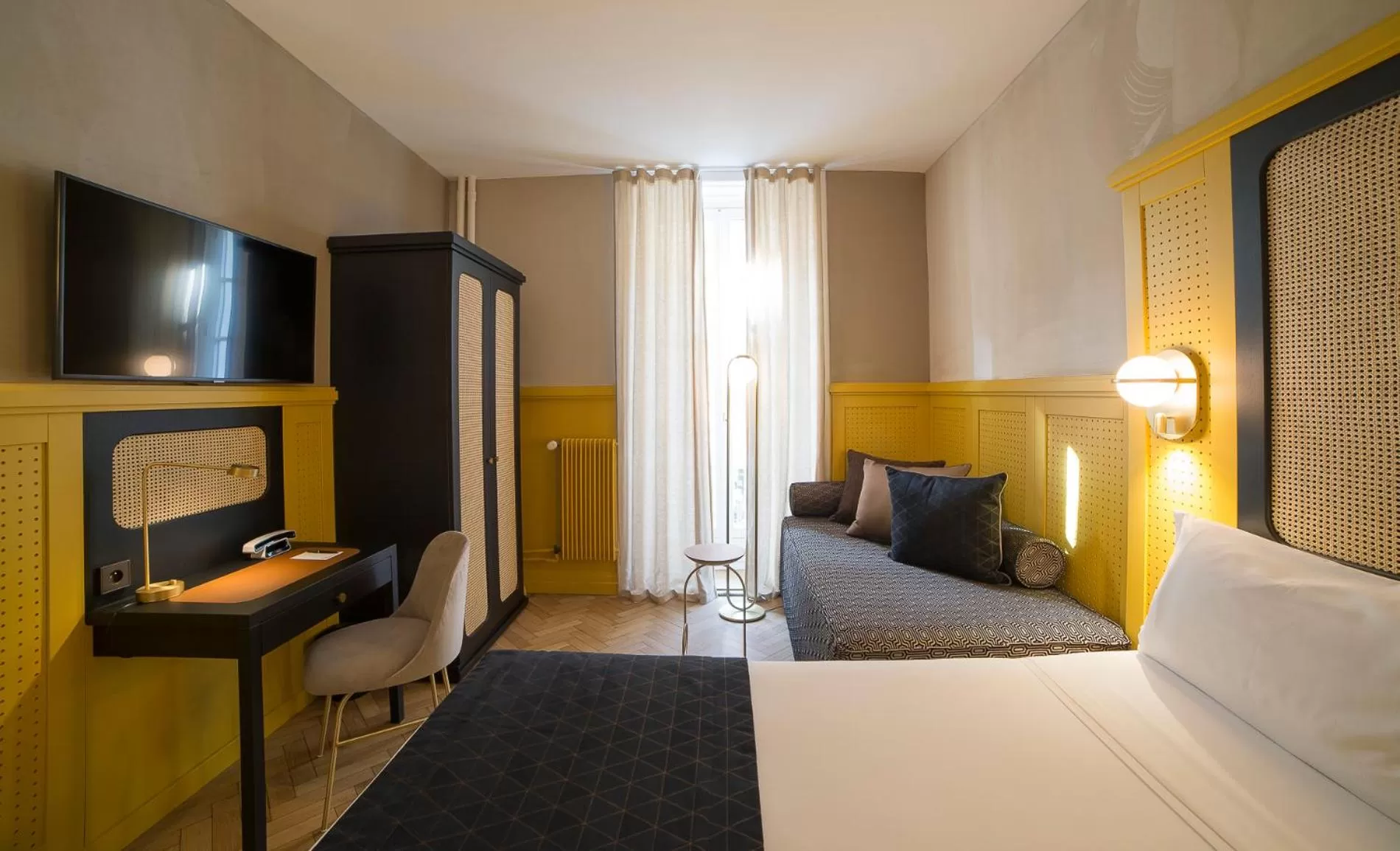 Bed in HANNONG Hotel & Wine Bar