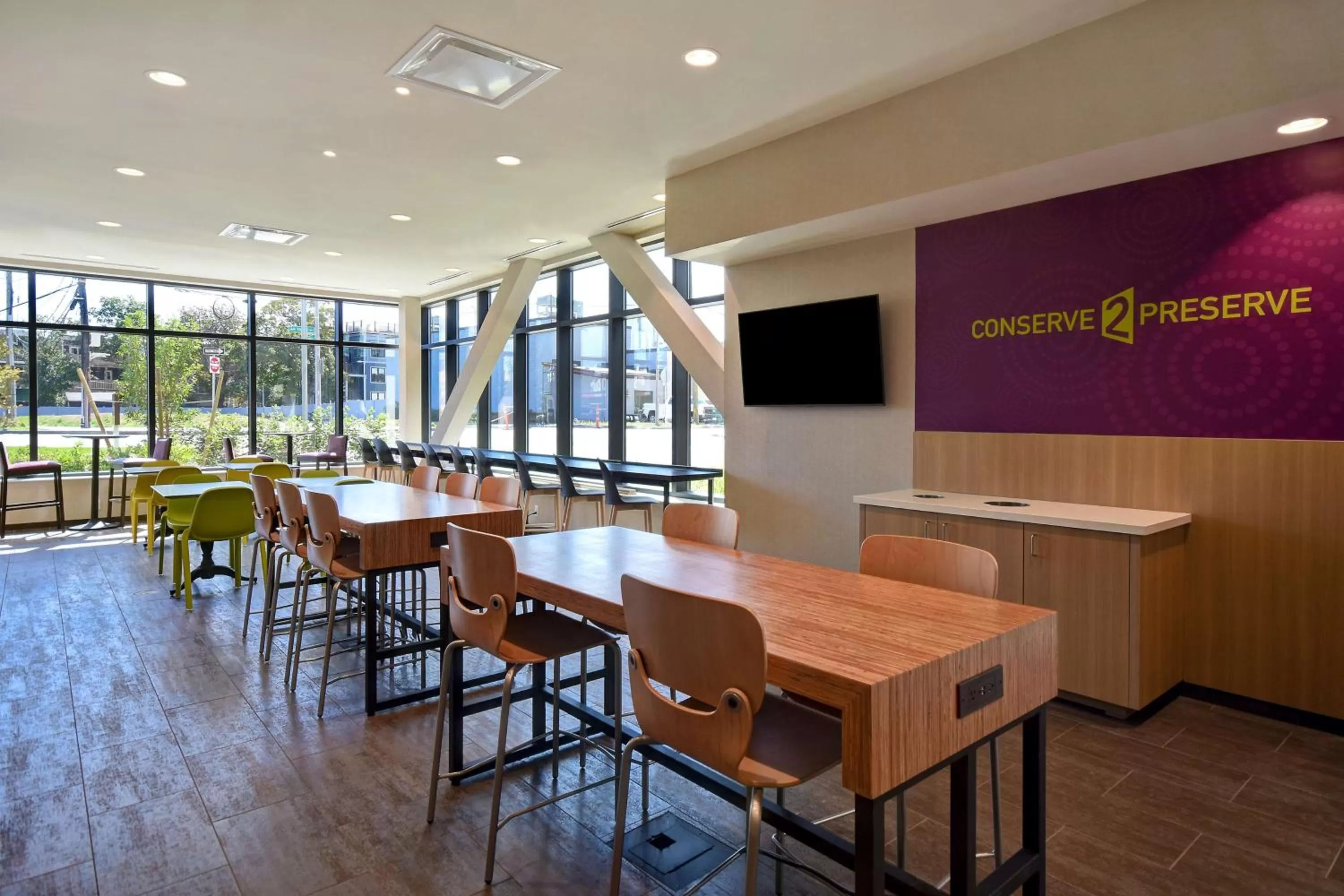 Breakfast in Home2 Suites By Hilton Boston South Bay