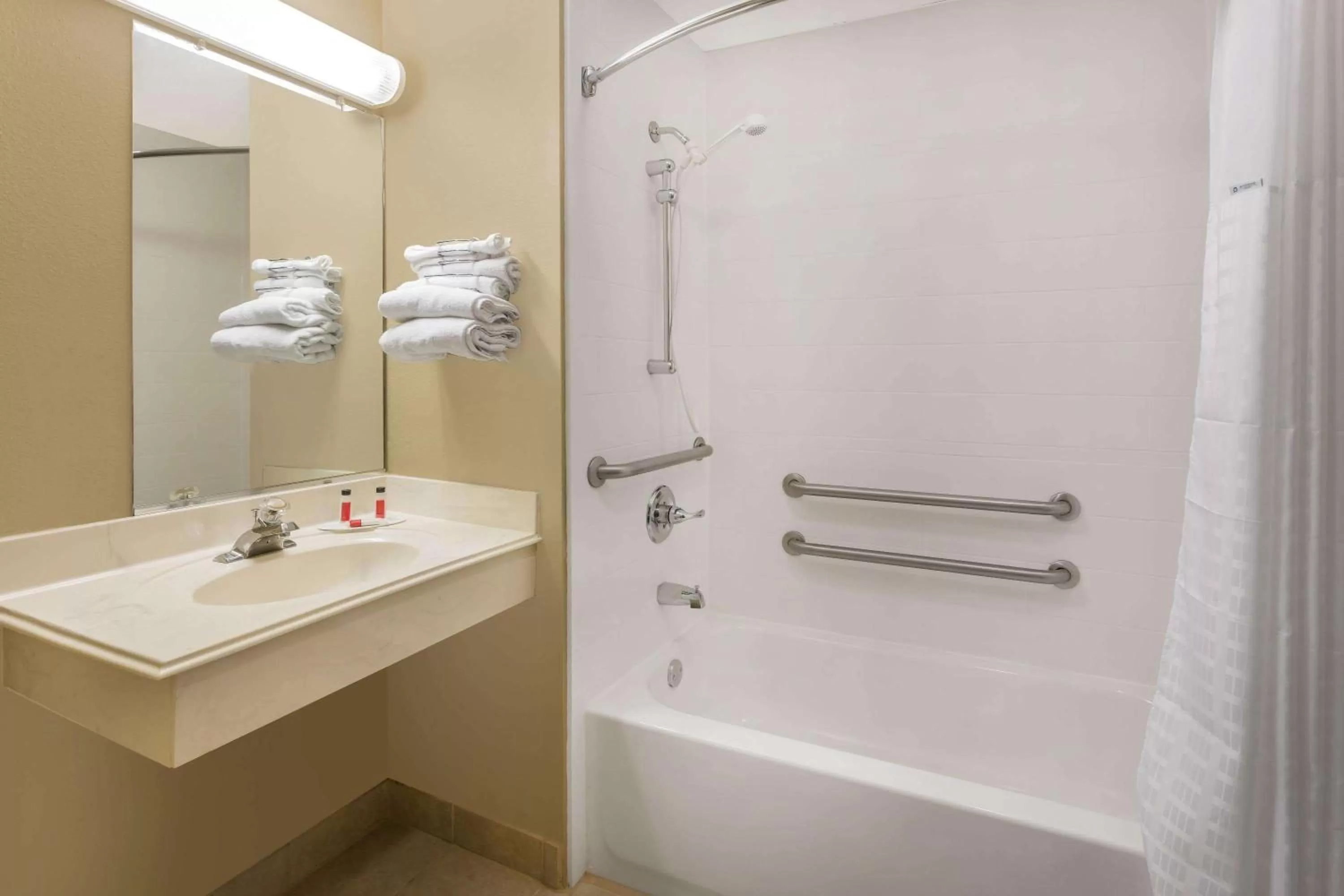 Bathroom in Super 8 by Wyndham Vicksburg