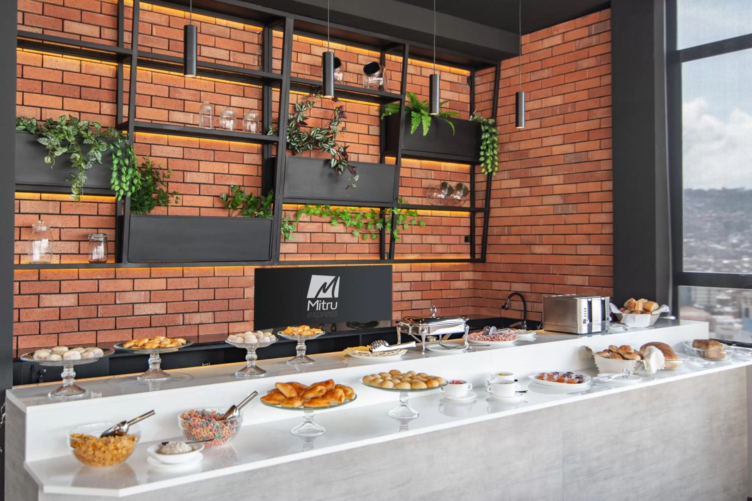 Breakfast in Mitru Express Hotel