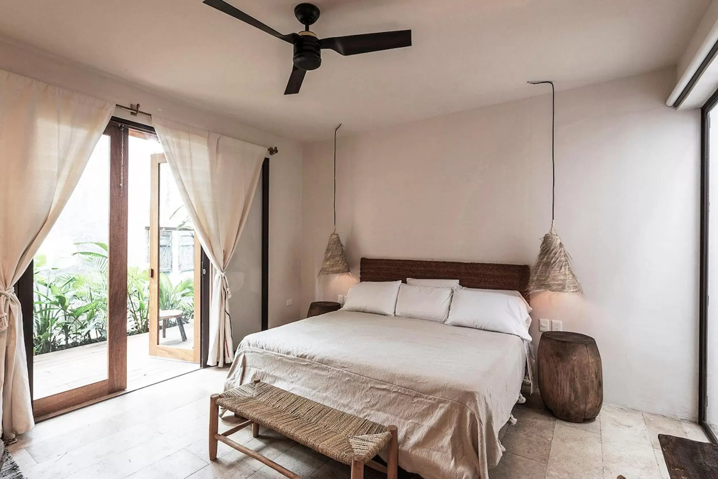 Double Room with Garden View in Hotel Casa Hormiga Double Room with Garden View in Hotel Casa Hormiga