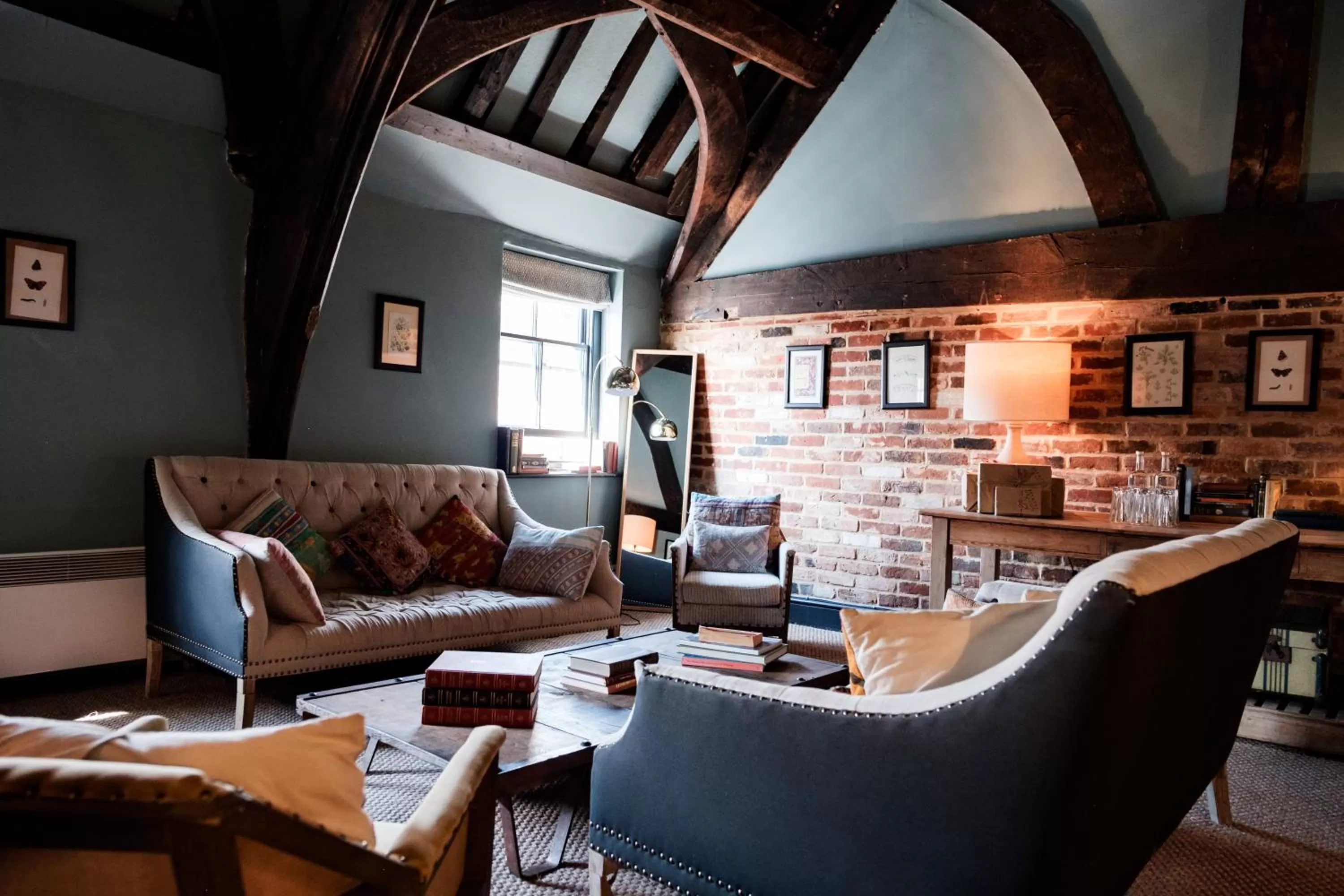 Lounge or bar in Bel and The Dragon-Kingsclere