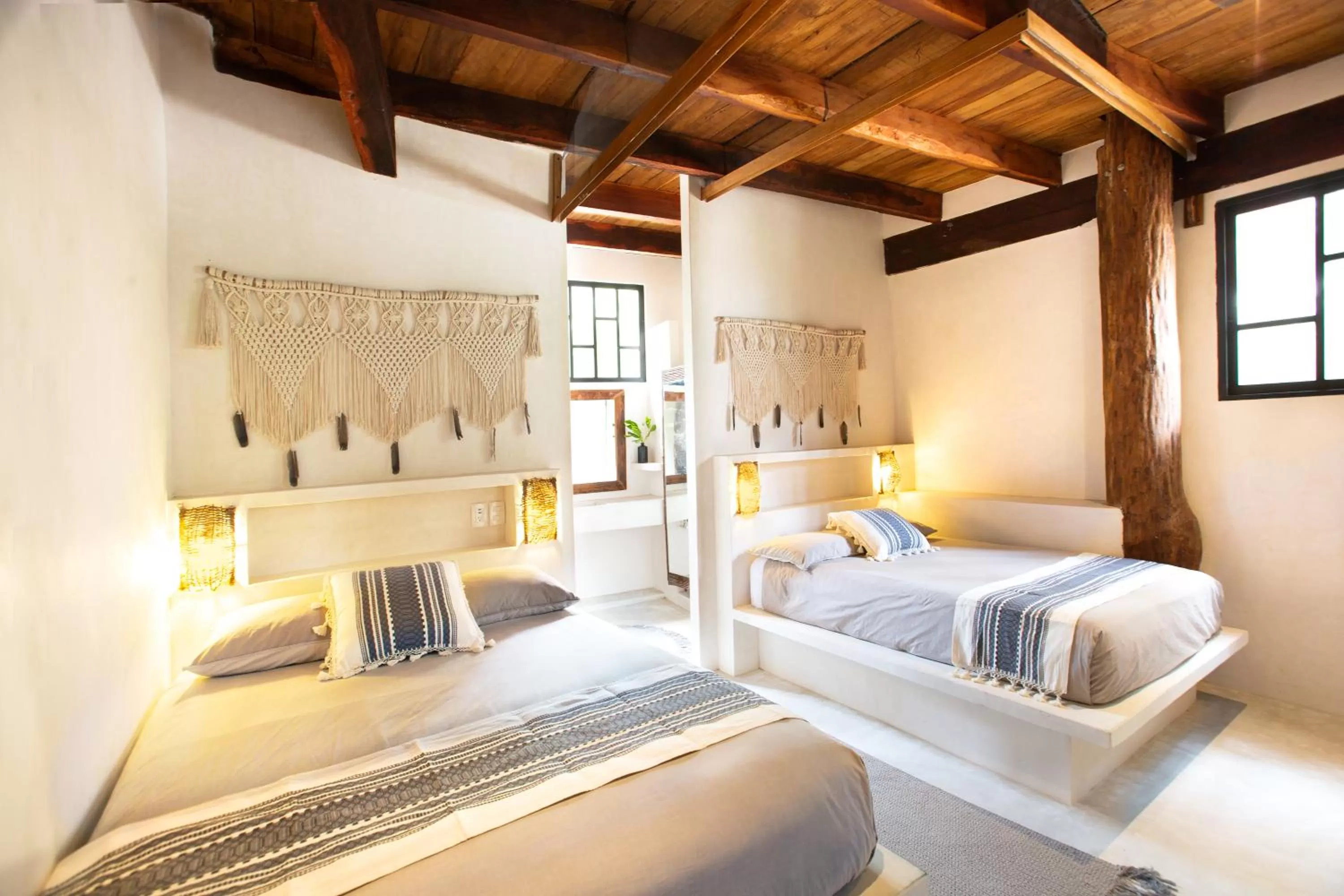 Photo of the whole room, Bed in Amansala Resort