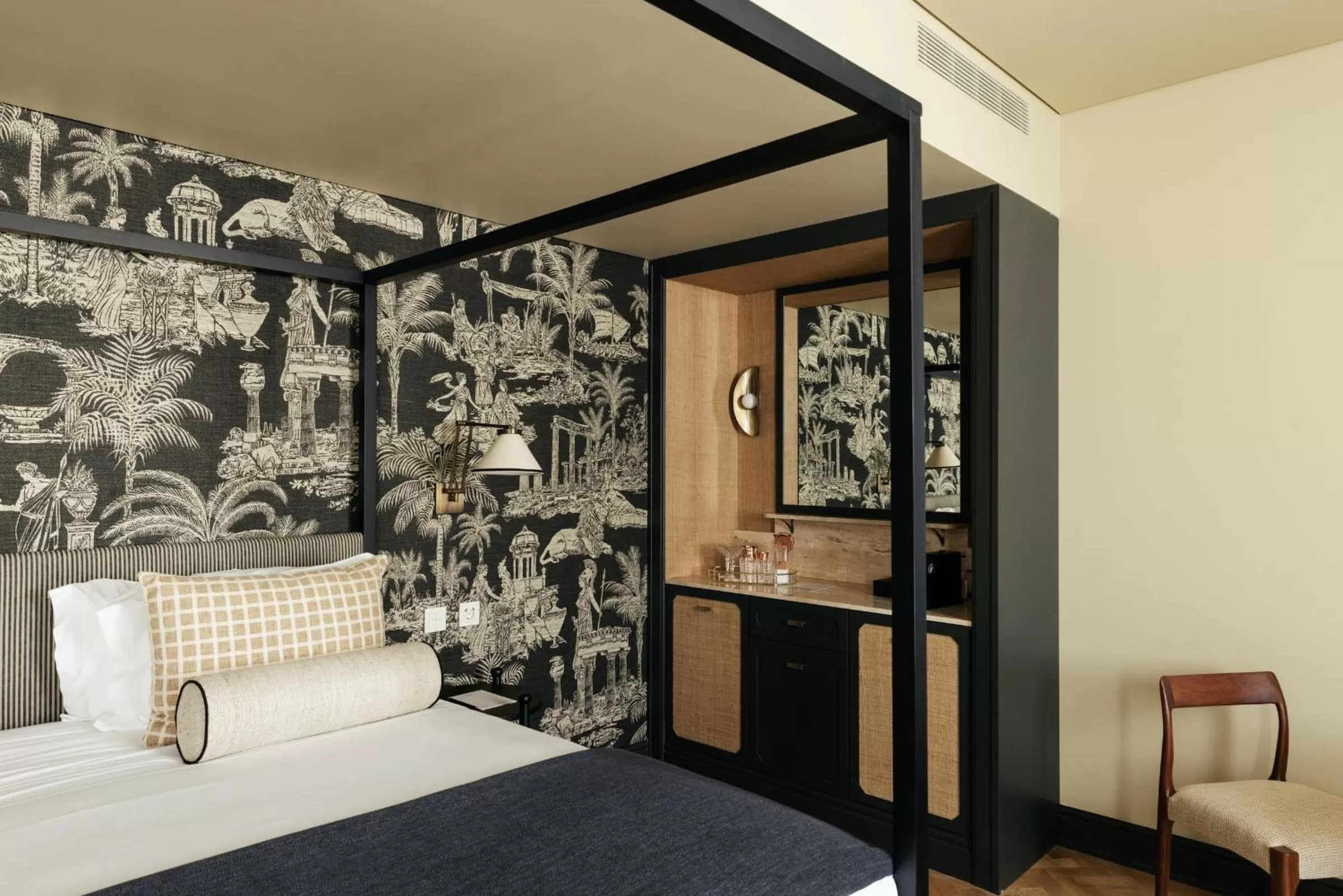 Bed in Hospes Infante Sagres Porto - Small Luxury Hotels Of The World