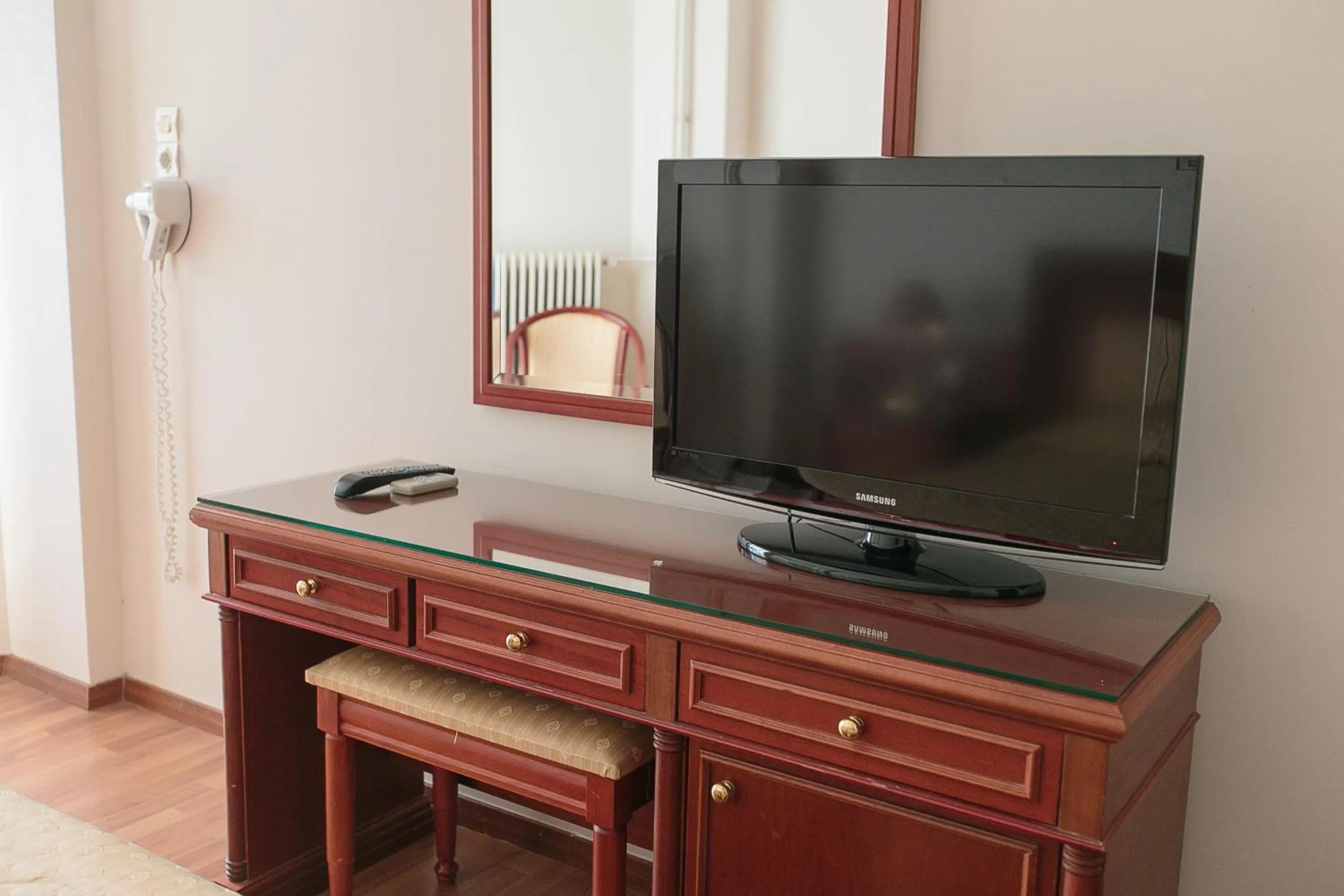 Tzaki hotel & restaurant Patras